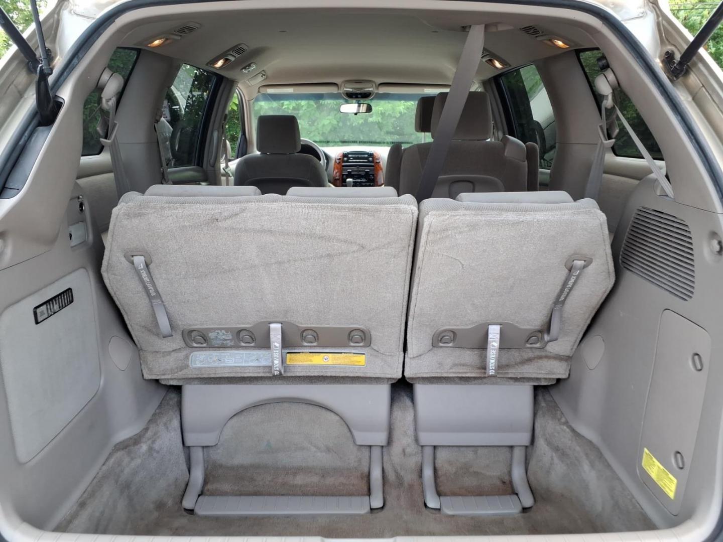 2006 Gold Toyota Sienna XLE 7 Passenger (5TDZA22C46S) with an 3.3L 3L NA V6 double overhead cam (DOHC) 24V Fuel Injected engine, 5-Speed Automatic transmission, located at 50 Eastern Blvd., Essex, MD, 21221, (410) 686-3444, 39.304367, -76.484947- Photo#14
