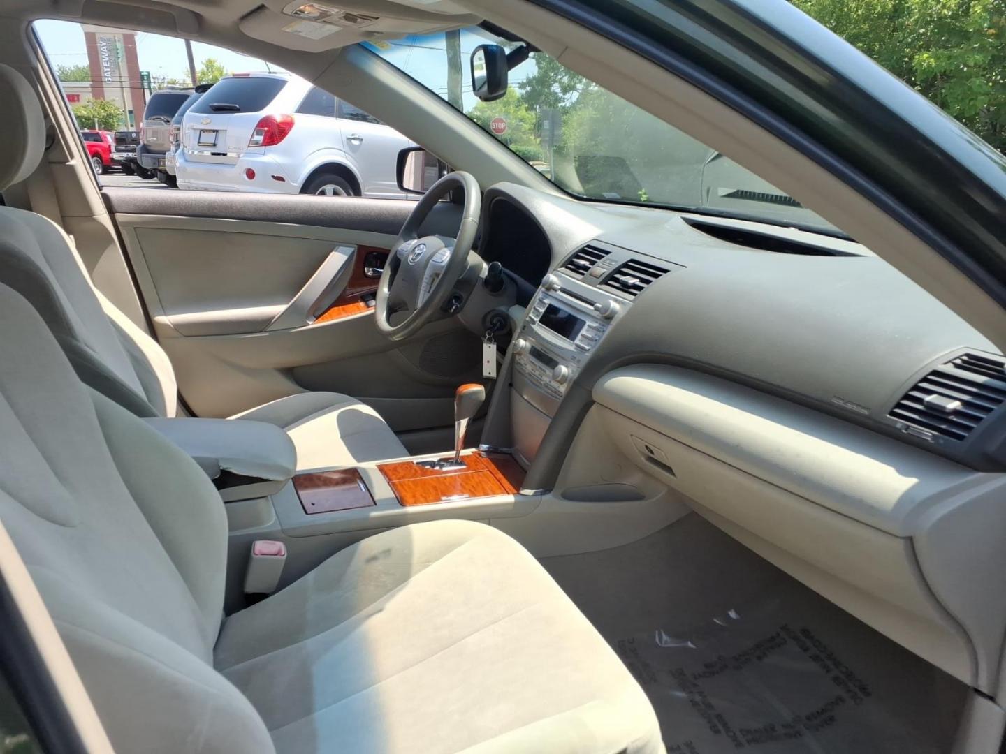 2011 Aloe Green Metallic Toyota Camry XLE (4T1BF3EK8BU) with an 2.5L 2.5L I4 169hp 167ft. lbs. Sequential Fuel Injection engine, 6-Speed Shiftable Automatic transmission, located at 50 Eastern Blvd., Essex, MD, 21221, (410) 686-3444, 39.304367, -76.484947- Photo#12
