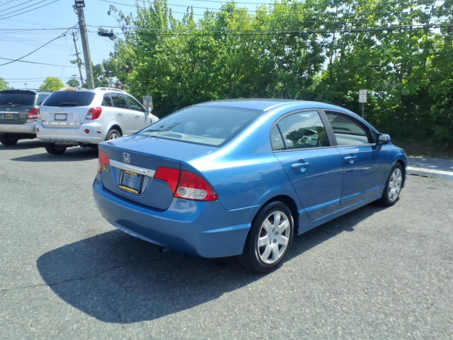 2009 Blue Honda Civic LX (1HGFA16569L) with an 1.8L 4 Cylinder Fuel Injected engine, Automatic transmission, located at 50 Eastern Blvd., Essex, MD, 21221, (410) 686-3444, 39.304367, -76.484947- Photo#3