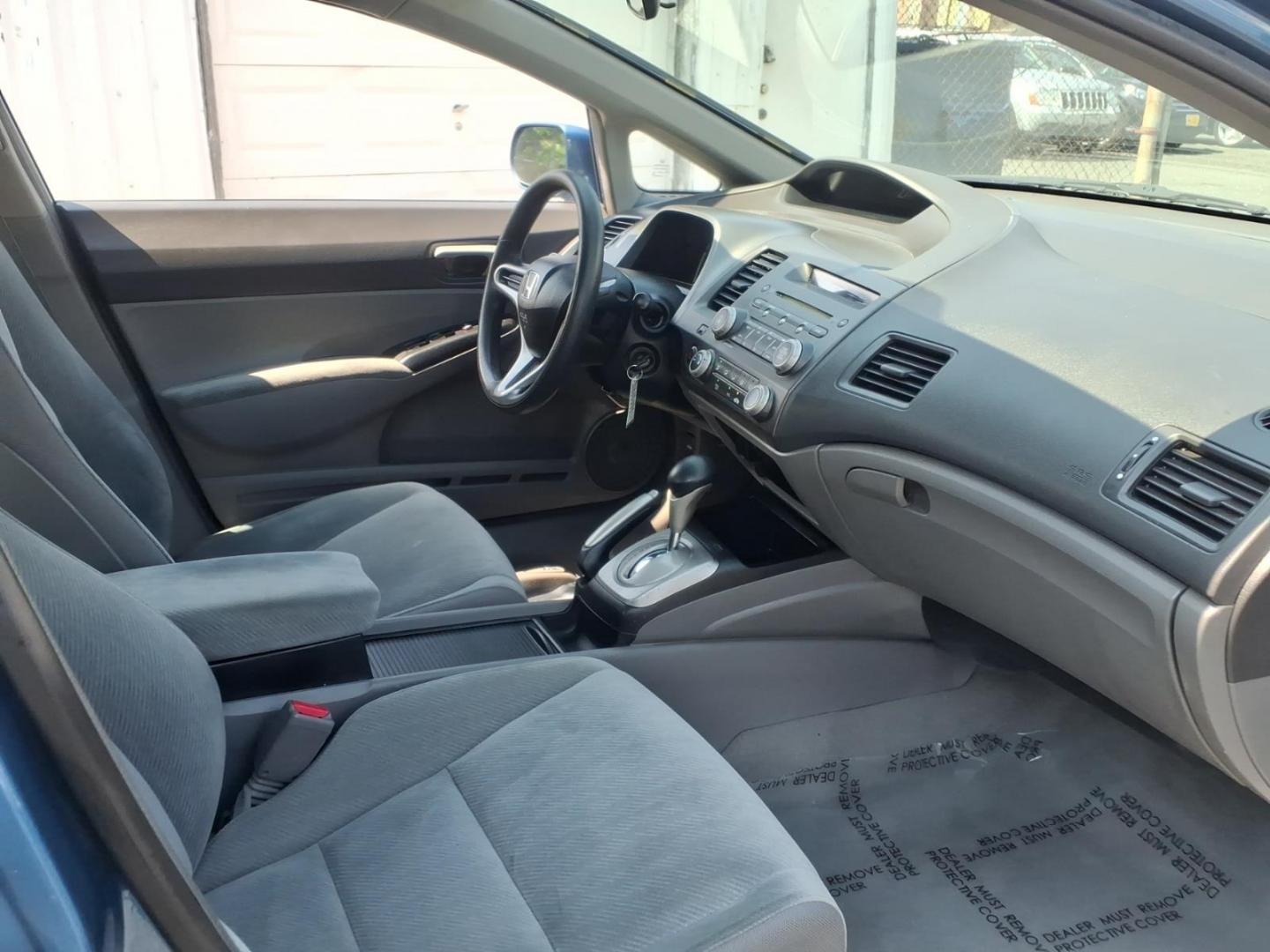 2009 Blue Honda Civic LX (1HGFA16569L) with an 1.8L 4 Cylinder Fuel Injected engine, Automatic transmission, located at 50 Eastern Blvd., Essex, MD, 21221, (410) 686-3444, 39.304367, -76.484947- Photo#13