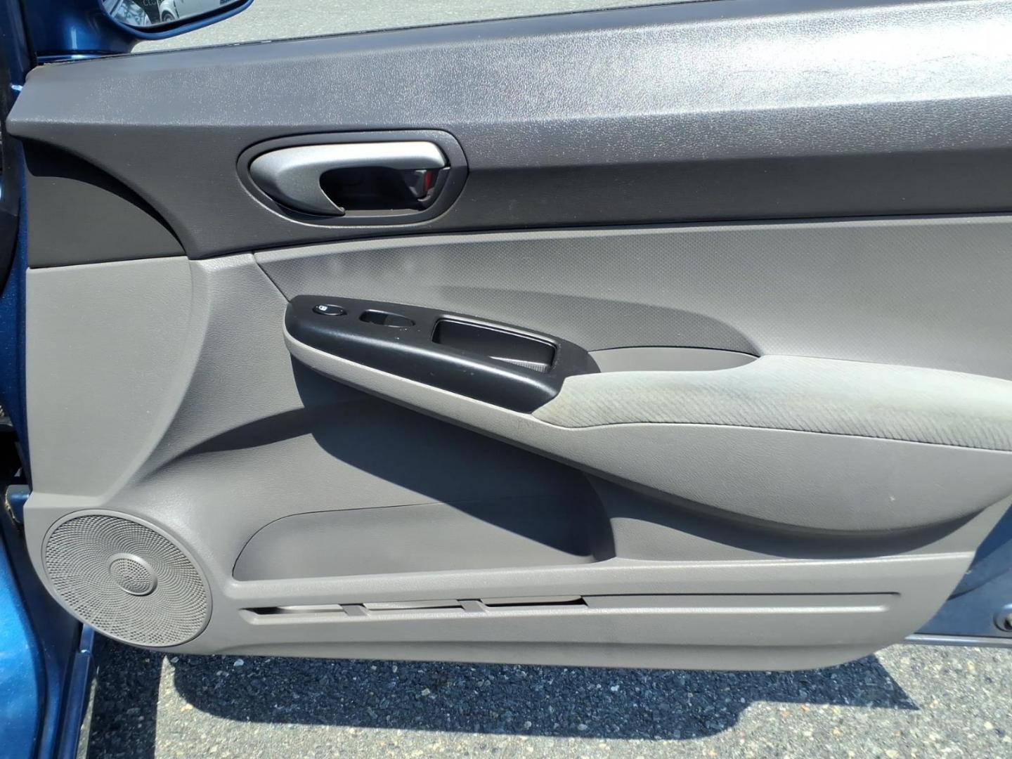 2009 Blue Honda Civic LX (1HGFA16569L) with an 1.8L 4 Cylinder Fuel Injected engine, Automatic transmission, located at 50 Eastern Blvd., Essex, MD, 21221, (410) 686-3444, 39.304367, -76.484947- Photo#14
