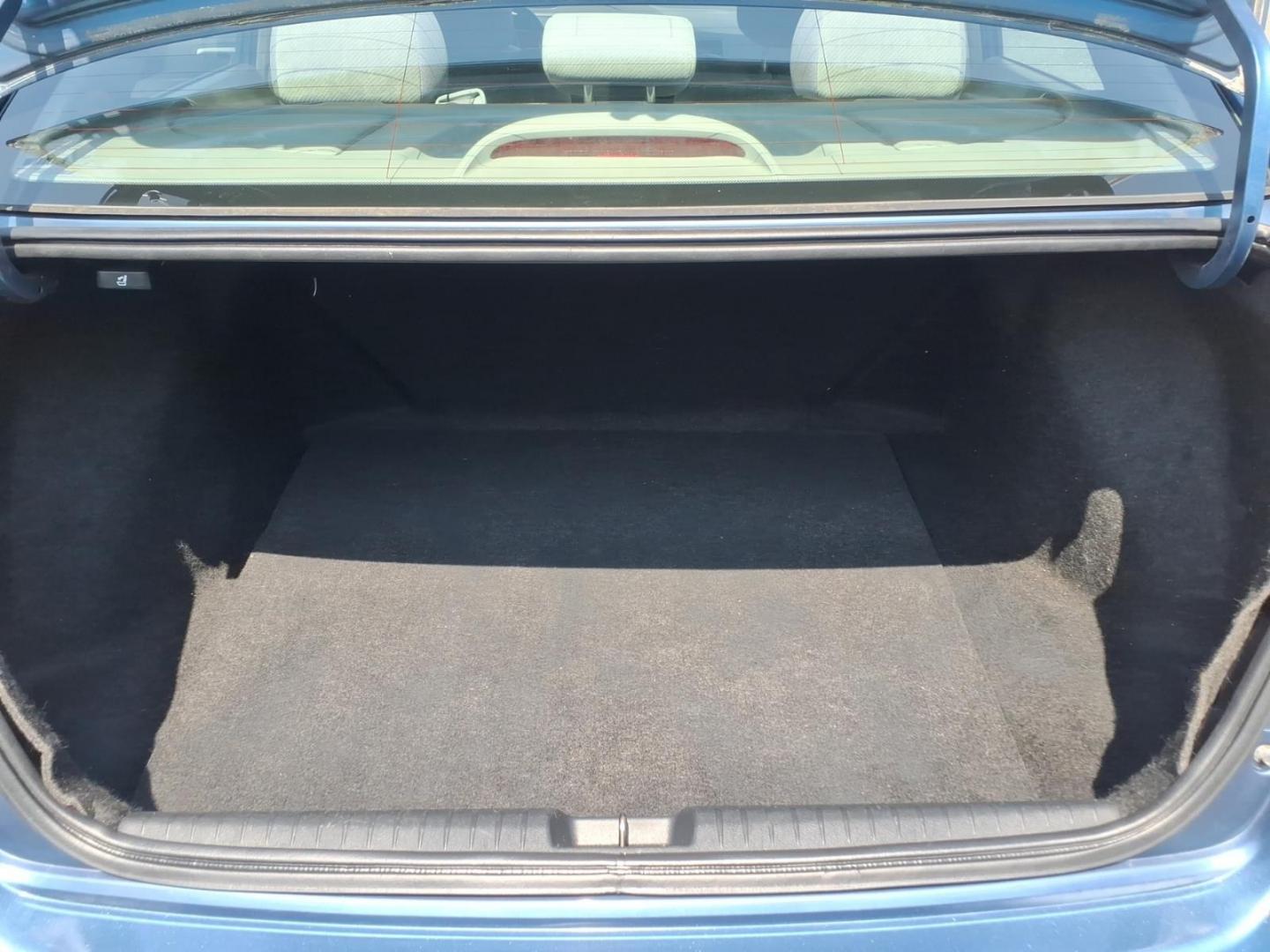2009 Blue Honda Civic LX (1HGFA16569L) with an 1.8L 4 Cylinder Fuel Injected engine, Automatic transmission, located at 50 Eastern Blvd., Essex, MD, 21221, (410) 686-3444, 39.304367, -76.484947- Photo#15