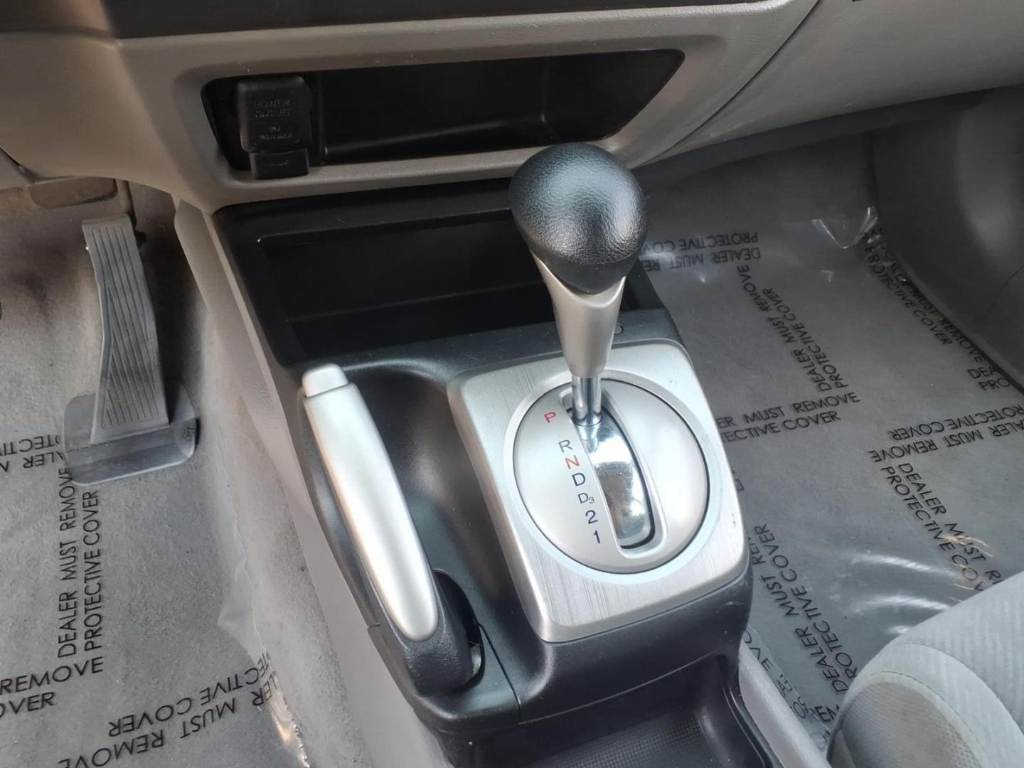 2009 Blue Honda Civic LX (1HGFA16569L) with an 1.8L 4 Cylinder Fuel Injected engine, Automatic transmission, located at 50 Eastern Blvd., Essex, MD, 21221, (410) 686-3444, 39.304367, -76.484947- Photo#17