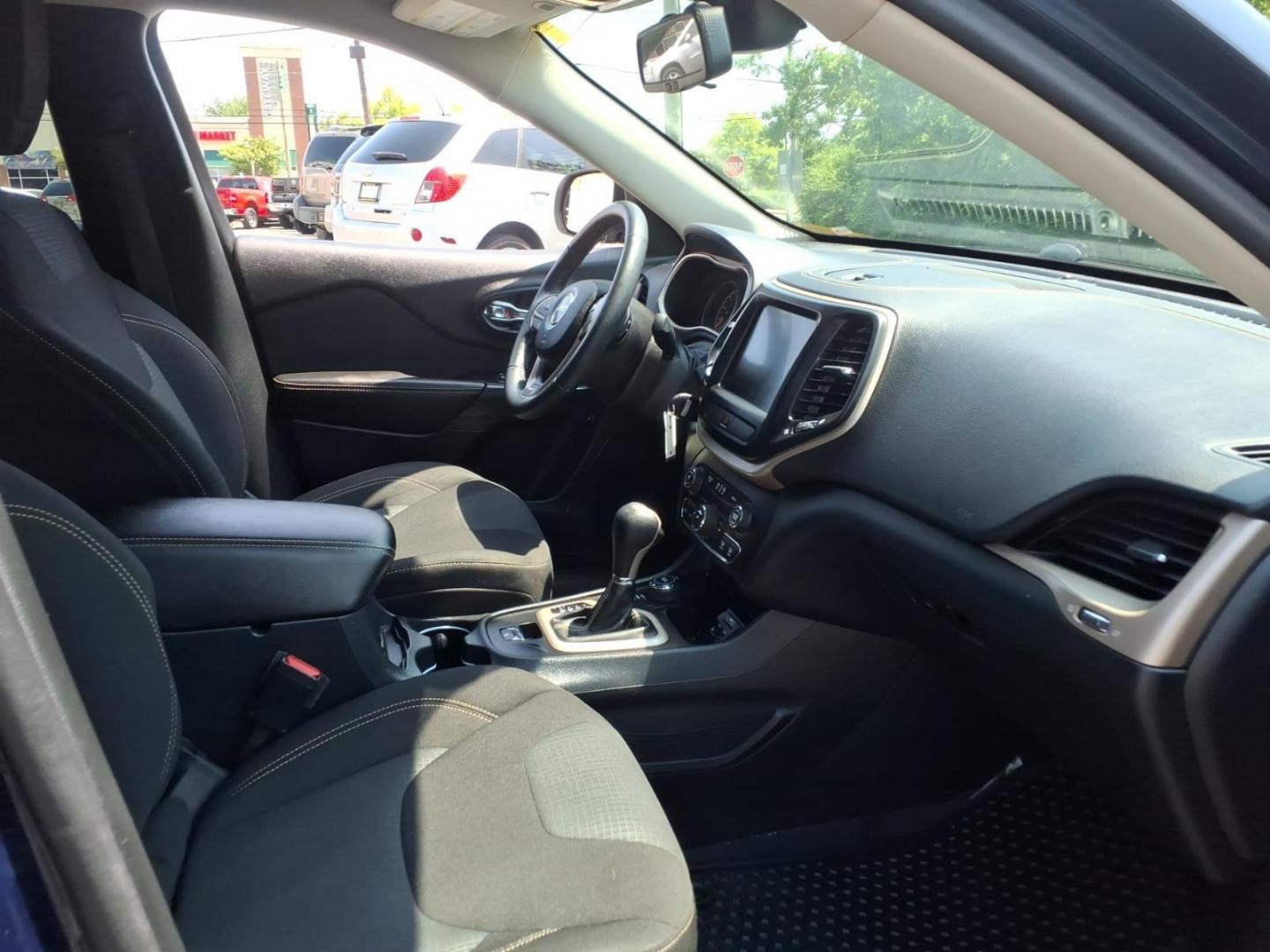 2016 Blue Jeep Cherokee Latitude (1C4PJMCS2GW) with an 3.2L 6 Cylinder Sequential-Port F.I. engine, Automatic transmission, located at 50 Eastern Blvd., Essex, MD, 21221, (410) 686-3444, 39.304367, -76.484947- Photo#12