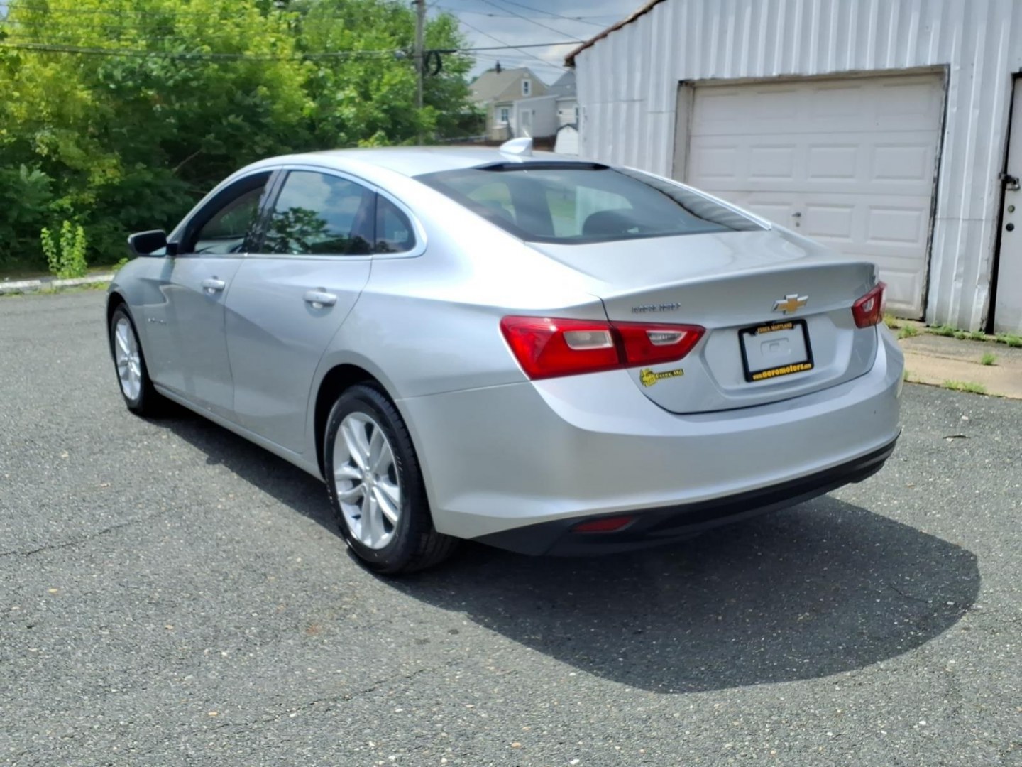 2016 Silver Chevrolet Malibu LT (1G1ZE5ST0GF) with an 1.5L 4 Cylinder Turbocharged engine, 6-Speed Shiftable Automatic transmission, located at 50 Eastern Blvd., Essex, MD, 21221, (410) 686-3444, 39.304367, -76.484947- Photo#2