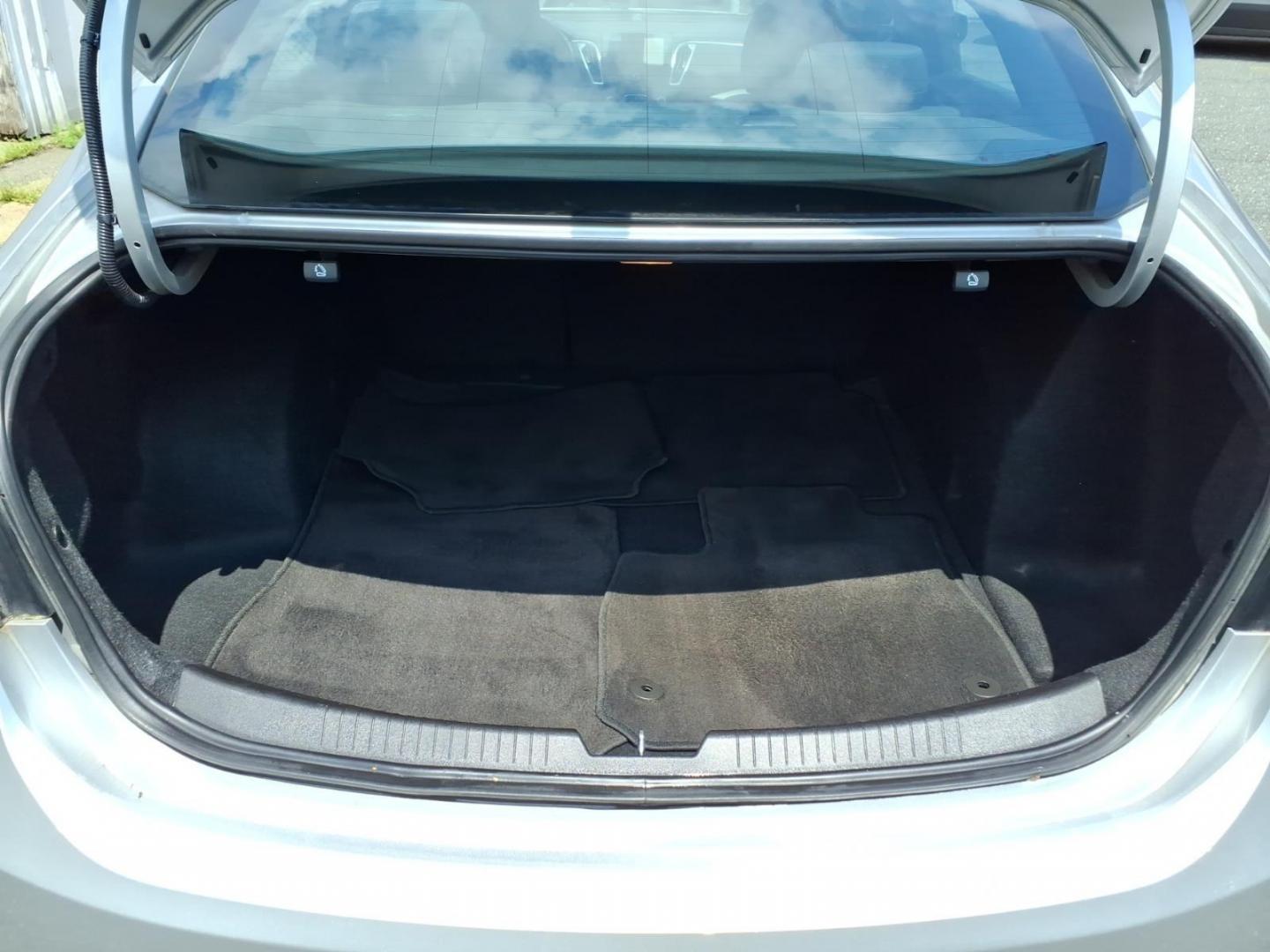 2016 Silver Chevrolet Malibu LT (1G1ZE5ST0GF) with an 1.5L 4 Cylinder Turbocharged engine, 6-Speed Shiftable Automatic transmission, located at 50 Eastern Blvd., Essex, MD, 21221, (410) 686-3444, 39.304367, -76.484947- Photo#14