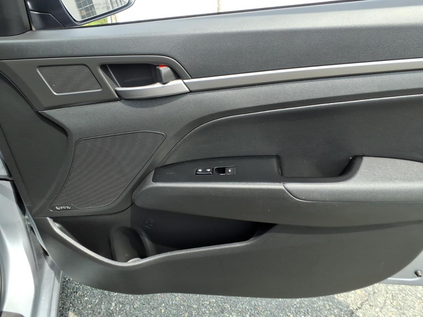 2017 Gray Hyundai ELANTRA Limited (5NPD84LF7HH) with an 2.0L 4 Cylinder Sequential-Port F.I. engine, Automatic transmission, located at 50 Eastern Blvd., Essex, MD, 21221, (410) 686-3444, 39.304367, -76.484947- Photo#17
