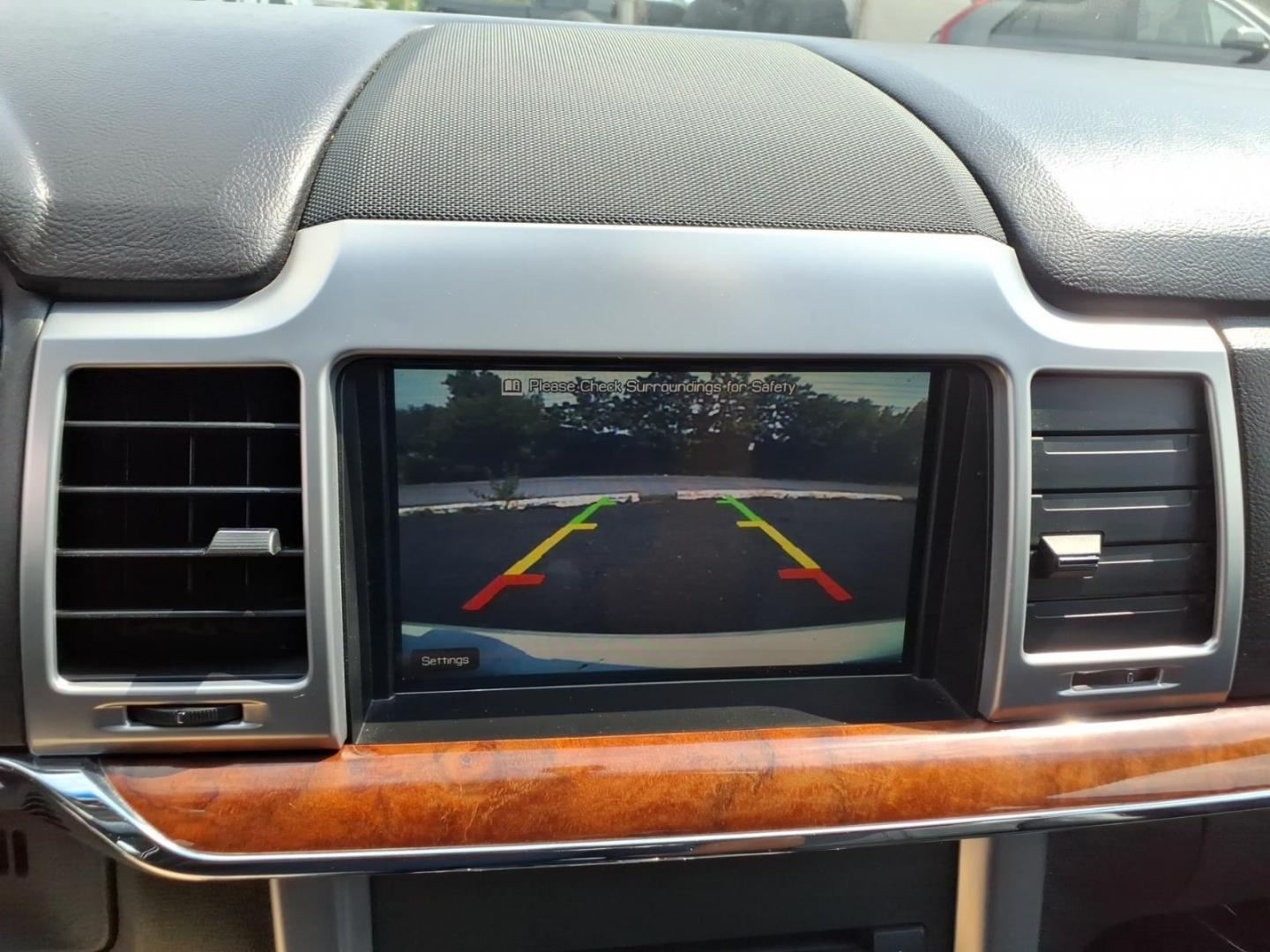 2011 White Lincoln MKZ Base (3LNHL2JC8BR) with an 3.5L 6 Cylinder Sequential-Port F.I. engine, Automatic transmission, located at 50 Eastern Blvd., Essex, MD, 21221, (410) 686-3444, 39.304367, -76.484947- Photo#17