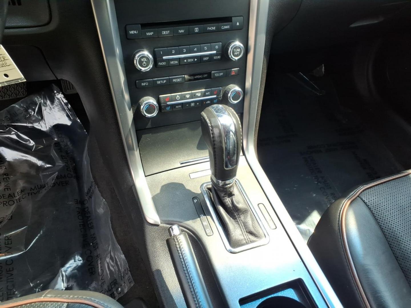 2011 White Lincoln MKZ Base (3LNHL2JC8BR) with an 3.5L 6 Cylinder Sequential-Port F.I. engine, Automatic transmission, located at 50 Eastern Blvd., Essex, MD, 21221, (410) 686-3444, 39.304367, -76.484947- Photo#18