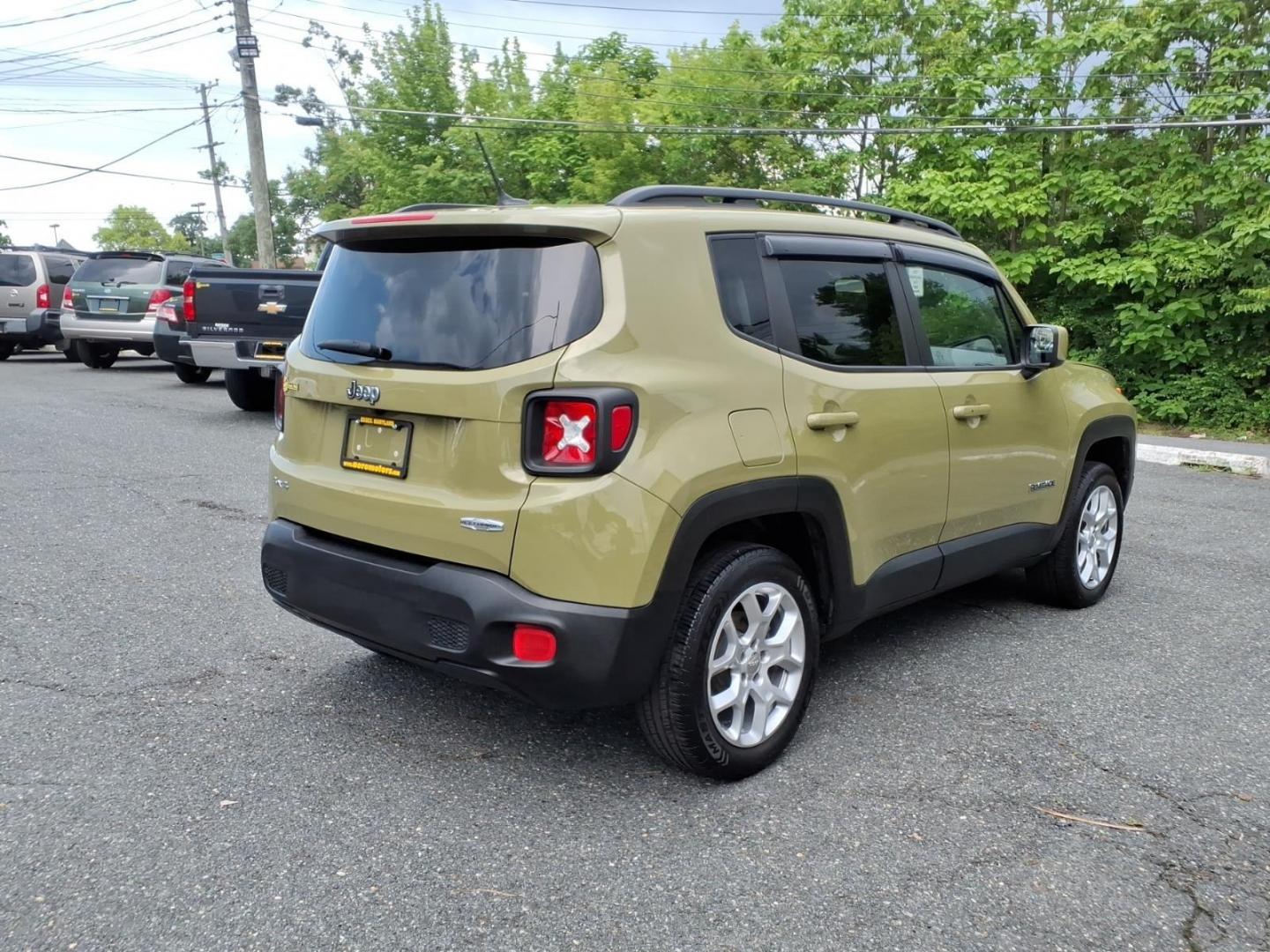 2015 Commando Jeep Renegade Latitude (ZACCJBBT7FP) with an 2.4L 4 Cylinder Fuel Injected engine, Automatic transmission, located at 50 Eastern Blvd., Essex, MD, 21221, (410) 686-3444, 39.304367, -76.484947- Photo#4