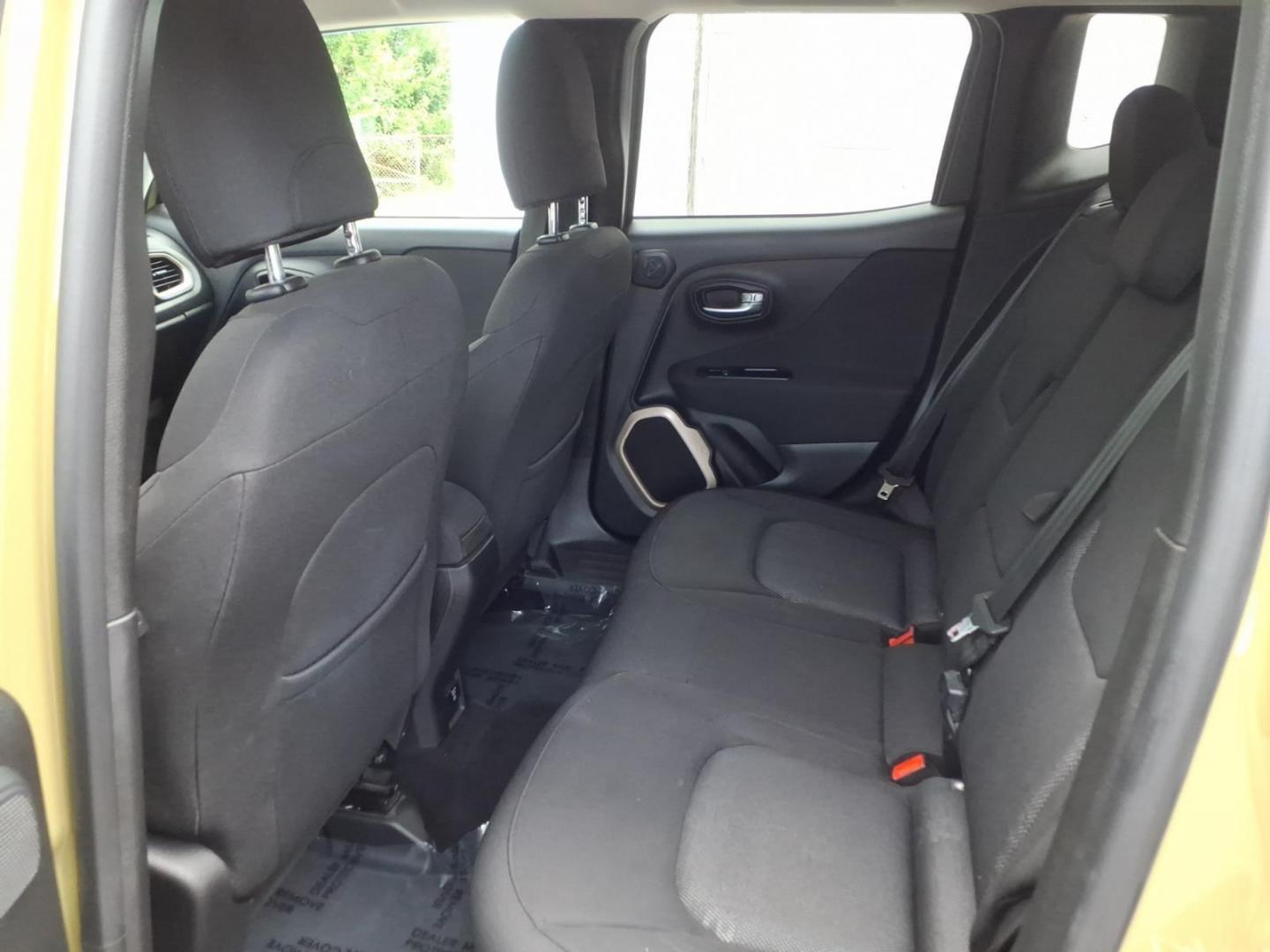 2015 Commando Jeep Renegade Latitude (ZACCJBBT7FP) with an 2.4L 4 Cylinder Fuel Injected engine, Automatic transmission, located at 50 Eastern Blvd., Essex, MD, 21221, (410) 686-3444, 39.304367, -76.484947- Photo#11