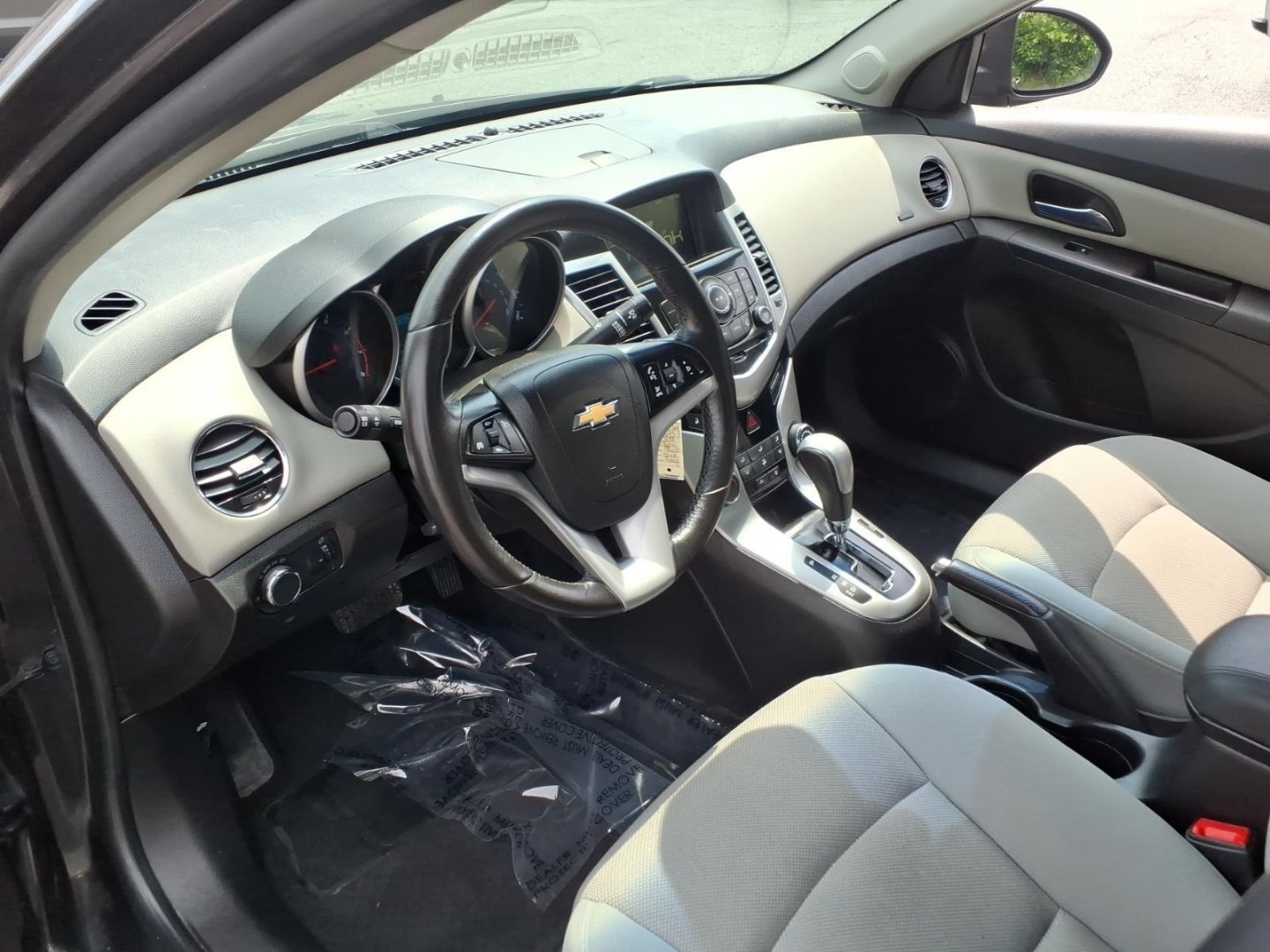 2014 Gray Chevrolet Cruze 1LT Auto (1G1PC5SB0E7) with an 1.4L 4 Cylinder Sequential-Port F.I. engine, Automatic transmission, located at 50 Eastern Blvd., Essex, MD, 21221, (410) 686-3444, 39.304367, -76.484947- Photo#8