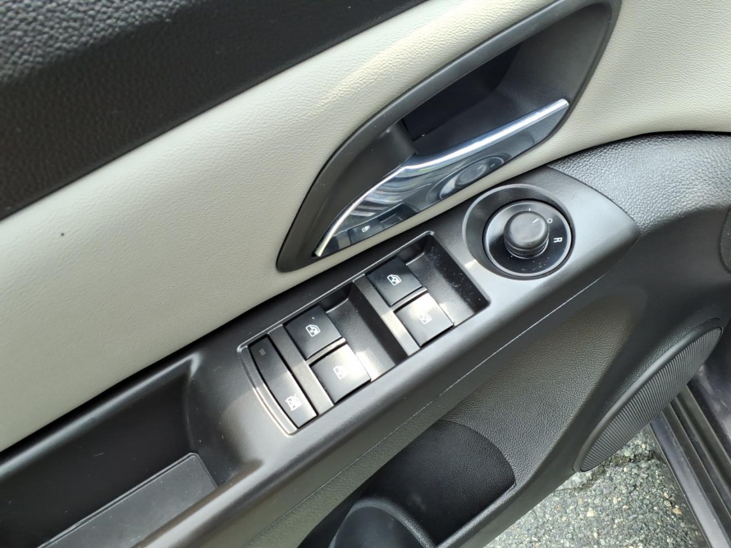 2014 Gray Chevrolet Cruze 1LT Auto (1G1PC5SB0E7) with an 1.4L 4 Cylinder Sequential-Port F.I. engine, Automatic transmission, located at 50 Eastern Blvd., Essex, MD, 21221, (410) 686-3444, 39.304367, -76.484947- Photo#10