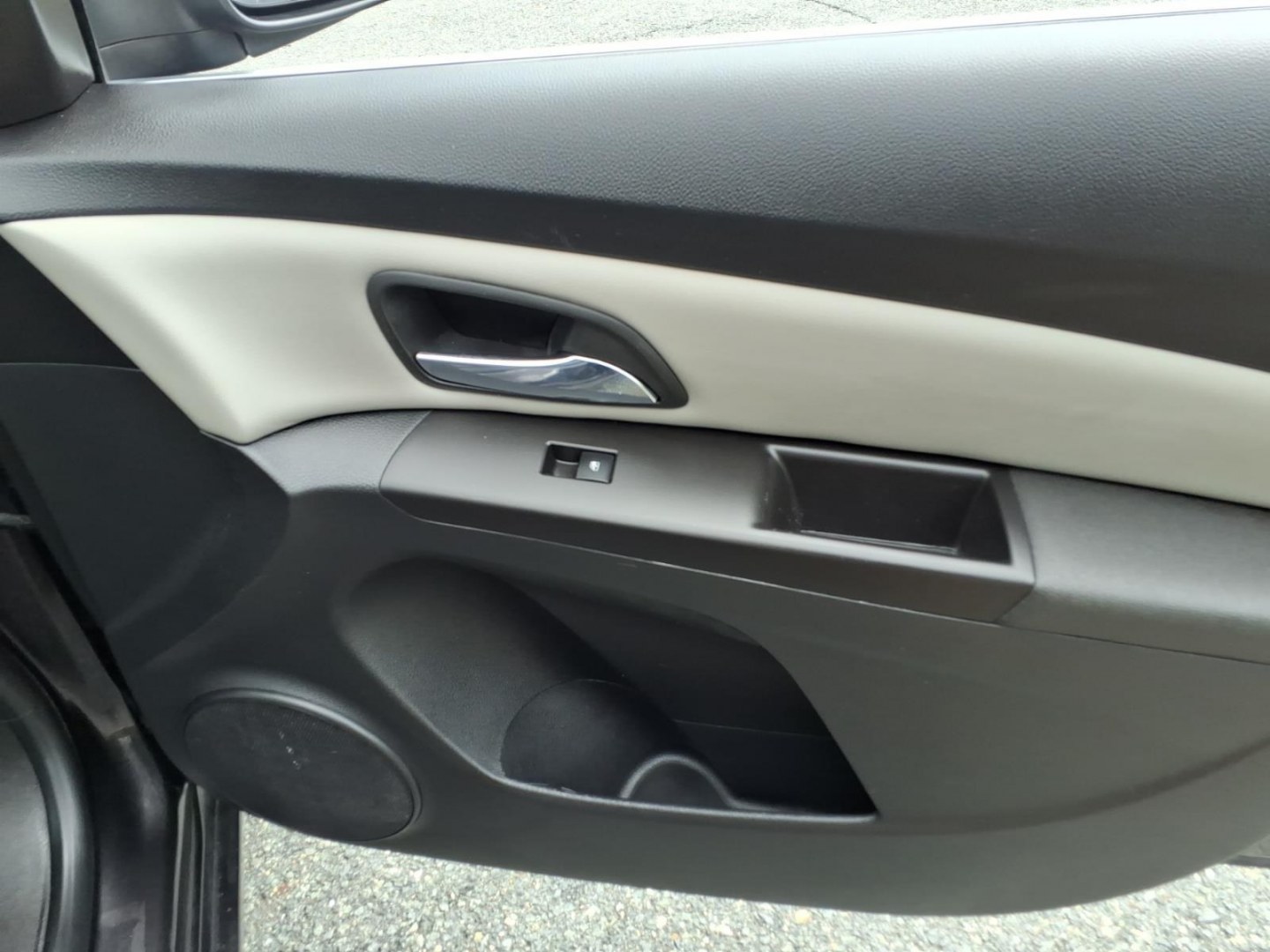 2014 Gray Chevrolet Cruze 1LT Auto (1G1PC5SB0E7) with an 1.4L 4 Cylinder Sequential-Port F.I. engine, Automatic transmission, located at 50 Eastern Blvd., Essex, MD, 21221, (410) 686-3444, 39.304367, -76.484947- Photo#16