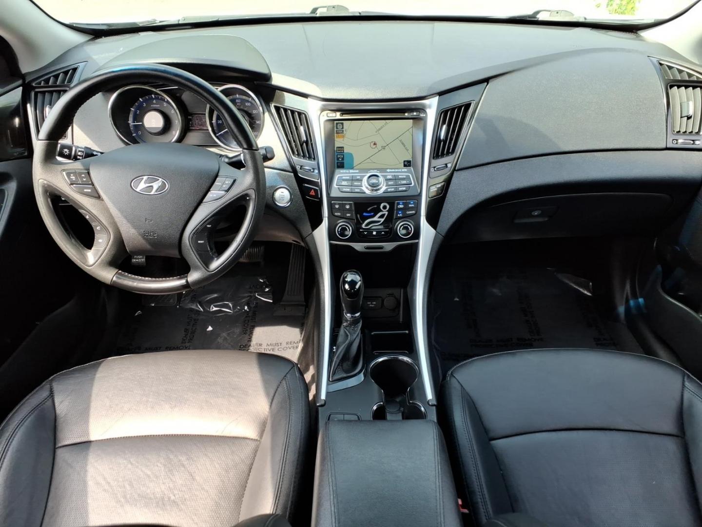 2012 White Hyundai SONATA Limited (5NPEC4AC2CH) with an 2.4L 4 Cylinder Fuel Injected engine, Automatic transmission, located at 50 Eastern Blvd., Essex, MD, 21221, (410) 686-3444, 39.304367, -76.484947- Photo#15