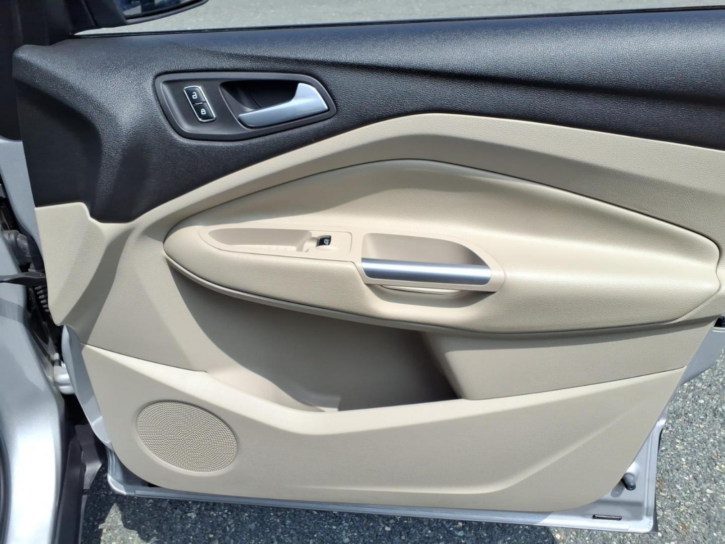 2013 Silver Ford Escape SEL (1FMCU0HX3DU) with an 1.6L 4 Cylinder Turbocharged engine, Automatic transmission, located at 50 Eastern Blvd., Essex, MD, 21221, (410) 686-3444, 39.304367, -76.484947- Photo#14