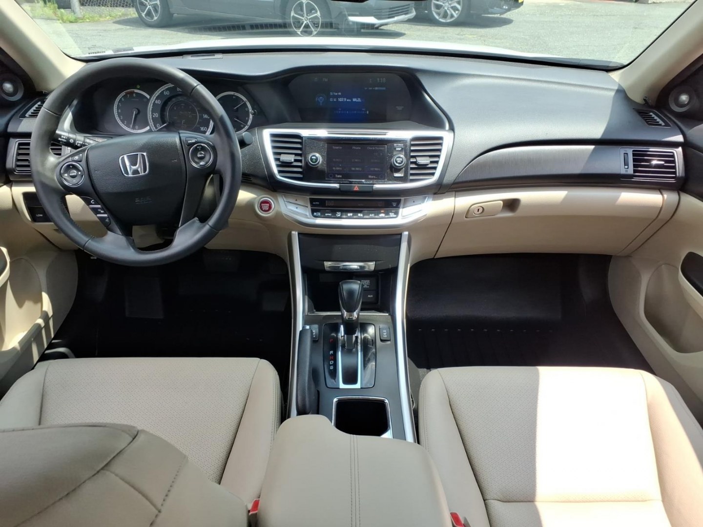2014 White Honda Accord EX-L V6 (1HGCR3F82EA) with an 3.5L 3.5L V6 278hp 252ft. lbs. Sequential-Port F.I. engine, 6-Speed Shiftable Automatic transmission, located at 50 Eastern Blvd., Essex, MD, 21221, (410) 686-3444, 39.304367, -76.484947- Photo#12