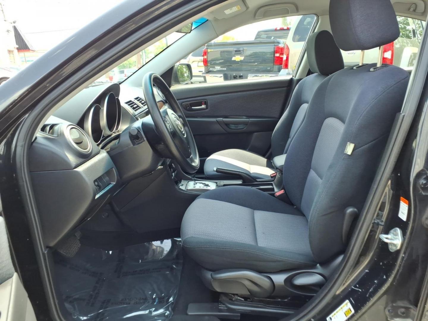 2007 Black Mazda Mazda3 (JM1BK32F171) with an 2.0L 4 Cylinder Fuel Injected engine, Automatic transmission, located at 50 Eastern Blvd., Essex, MD, 21221, (410) 686-3444, 39.304367, -76.484947- Photo#7