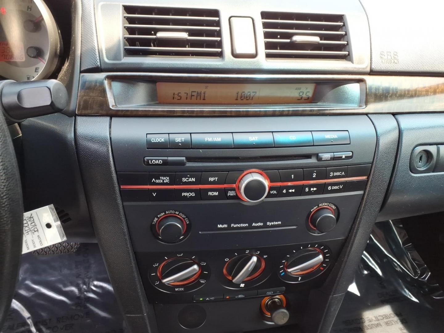 2007 Black Mazda Mazda3 (JM1BK32F171) with an 2.0L 4 Cylinder Fuel Injected engine, Automatic transmission, located at 50 Eastern Blvd., Essex, MD, 21221, (410) 686-3444, 39.304367, -76.484947- Photo#17