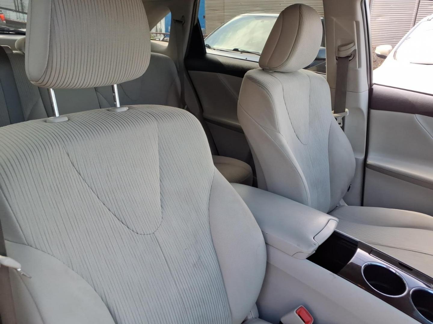 2012 Tropical Sea Metallic Toyota Venza LE (4T3BK3BB4CU) with an 3.5L 3.5L V6 268hp 246ft. lbs. Fuel Injected engine, 6-Speed Shiftable Automatic transmission, located at 50 Eastern Blvd., Essex, MD, 21221, (410) 686-3444, 39.304367, -76.484947- Photo#10