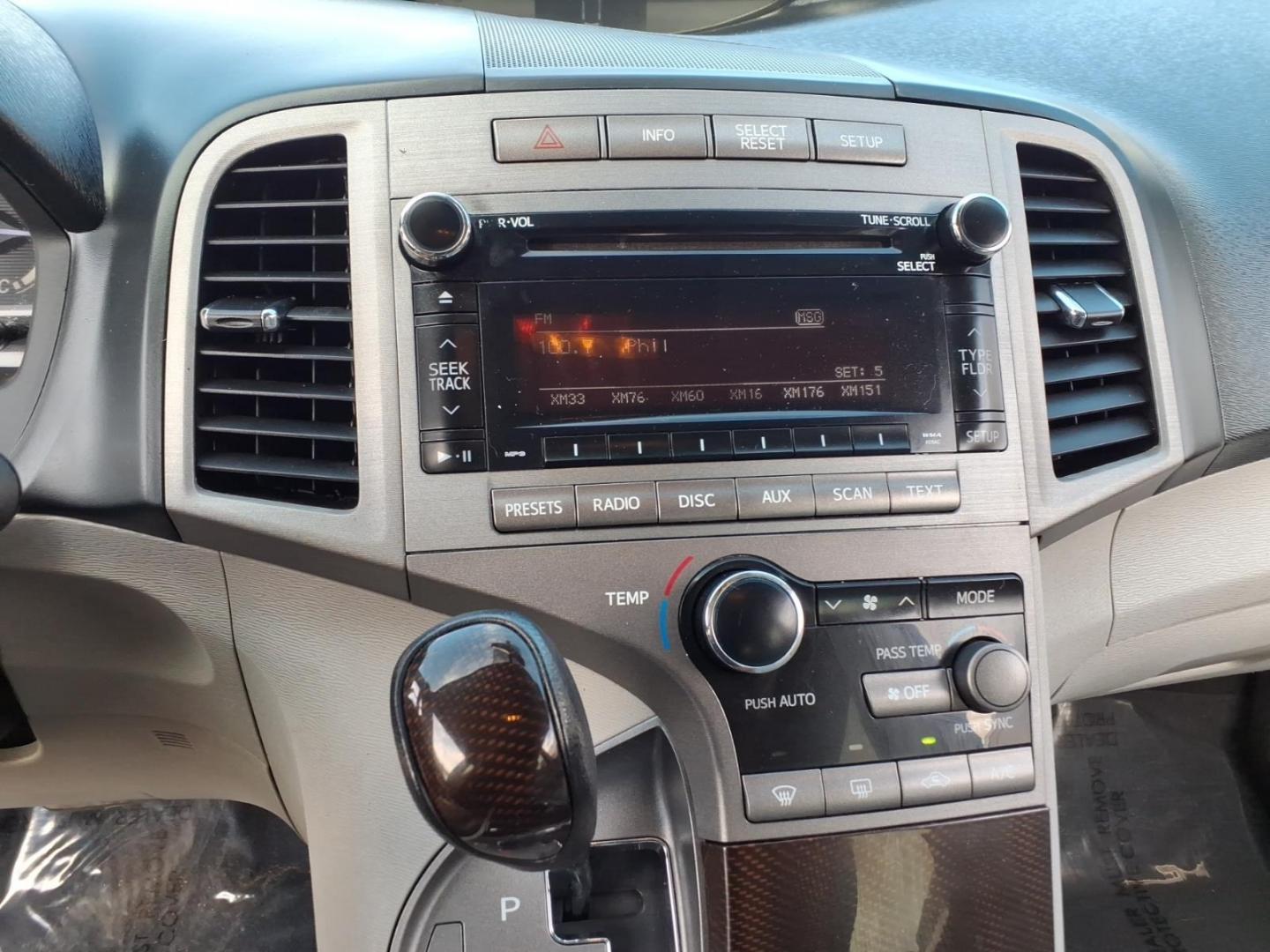 2012 Tropical Sea Metallic Toyota Venza LE (4T3BK3BB4CU) with an 3.5L 3.5L V6 268hp 246ft. lbs. Fuel Injected engine, 6-Speed Shiftable Automatic transmission, located at 50 Eastern Blvd., Essex, MD, 21221, (410) 686-3444, 39.304367, -76.484947- Photo#12