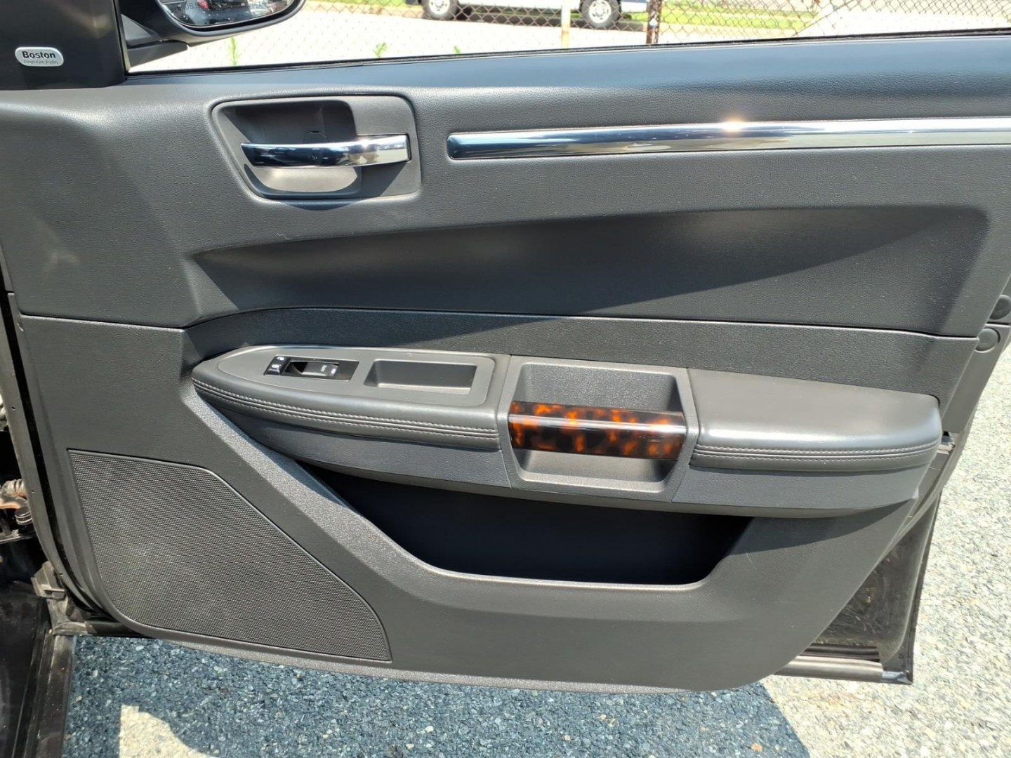 2009 Gray Chrysler 300 C HEMI (2C3KA63T09H) with an 5.7L 8 Cylinder Sequential-Port F.I. engine, Automatic transmission, located at 50 Eastern Blvd., Essex, MD, 21221, (410) 686-3444, 39.304367, -76.484947- Photo#12