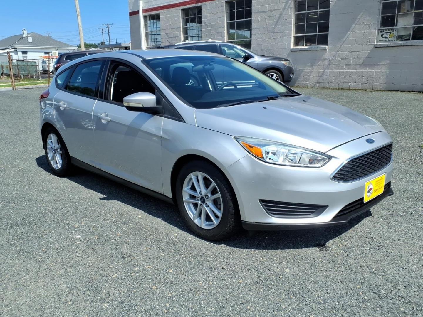 2016 Silver Ford Focus SE (1FADP3K25GL) with an 2.0L 4 Cylinder Fuel Injected engine, Manual transmission, located at 50 Eastern Blvd., Essex, MD, 21221, (410) 686-3444, 39.304367, -76.484947- Photo#5