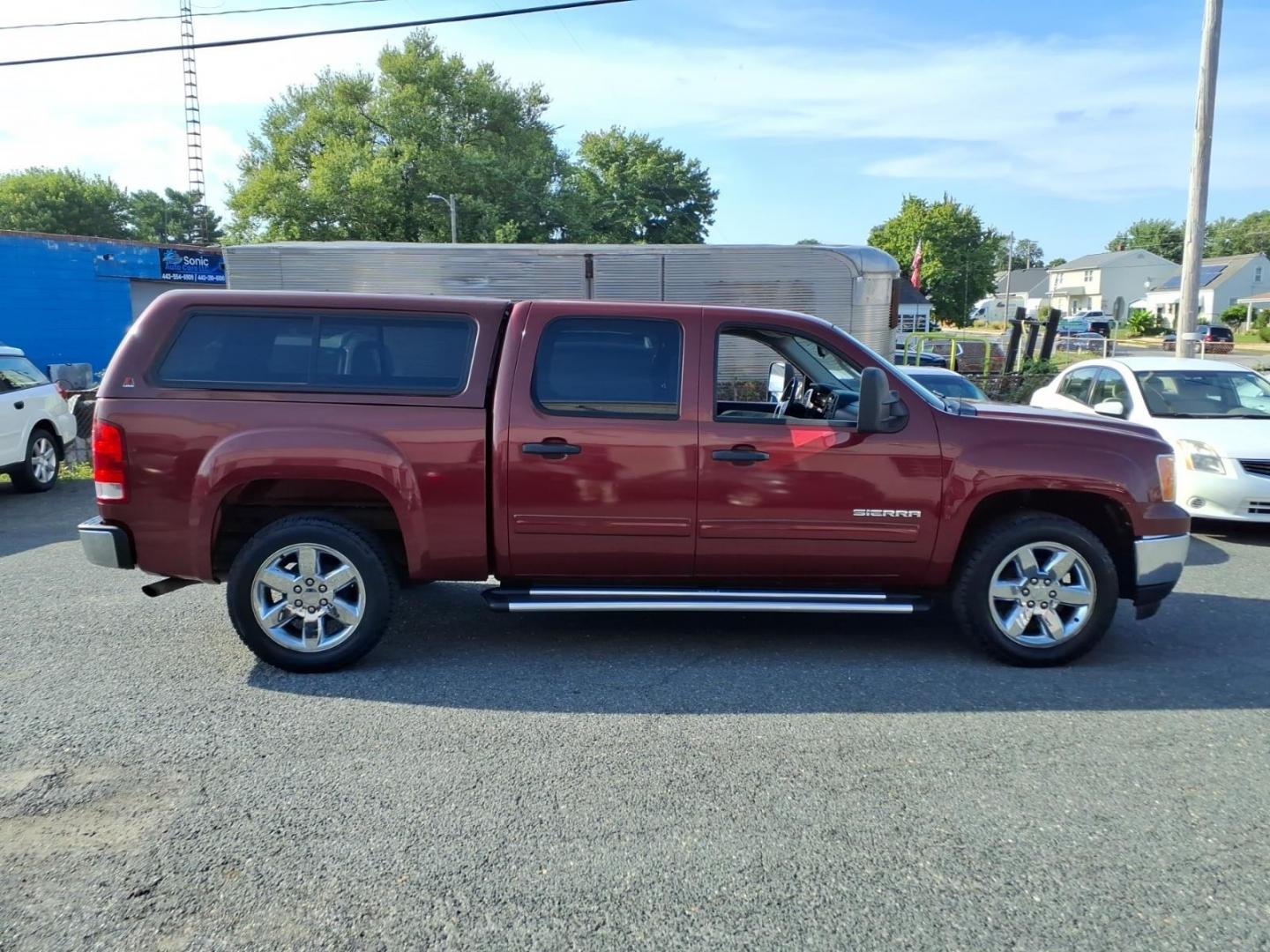 2013 Sonoma Red Metallic GMC Sierra 1500 SLE (3GTP1VE03DG) with an 5.3L 8 Cylinder Sequential-Port F.I. engine, Automatic transmission, located at 50 Eastern Blvd., Essex, MD, 21221, (410) 686-3444, 39.304367, -76.484947- Photo#5