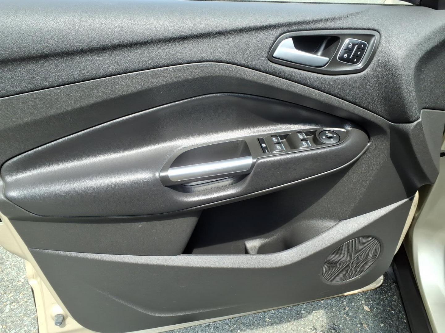 2017 White Gold Ford Escape Titanium (1FMCU9J95HU) with an 2.0L 4 Cylinder Turbocharged engine, ATAWD transmission, located at 50 Eastern Blvd., Essex, MD, 21221, (410) 686-3444, 39.304367, -76.484947- Photo#9