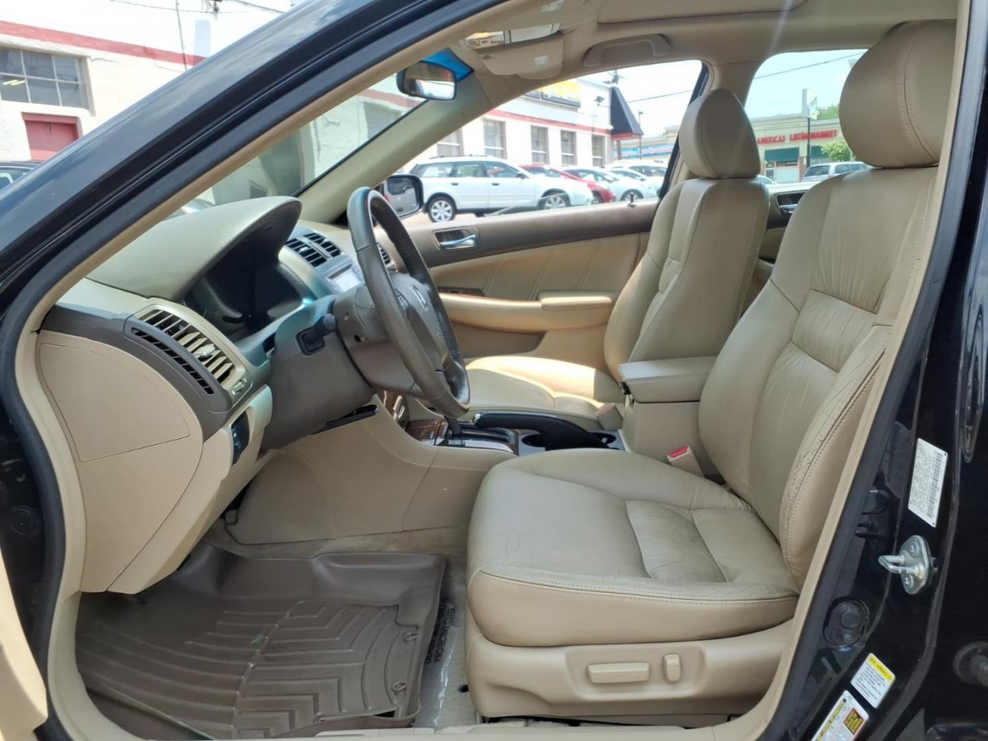 2007 Black Honda Accord EX-L (1HGCM56837A) with an 2.4L 2.4L inline 4 double overhead camshaft 16V Sequential-Port F.I. engine, 5-Speed Automatic transmission, located at 50 Eastern Blvd., Essex, MD, 21221, (410) 686-3444, 39.304367, -76.484947- Photo#7