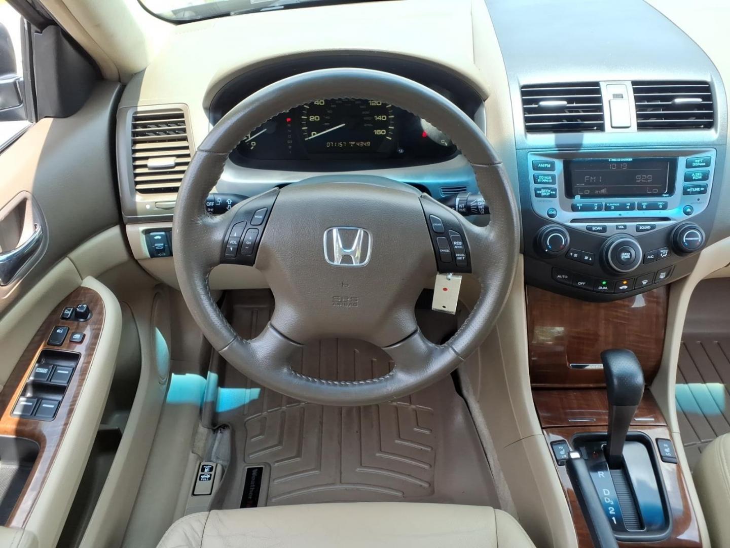 2007 Black Honda Accord EX-L (1HGCM56837A) with an 2.4L 2.4L inline 4 double overhead camshaft 16V Sequential-Port F.I. engine, 5-Speed Automatic transmission, located at 50 Eastern Blvd., Essex, MD, 21221, (410) 686-3444, 39.304367, -76.484947- Photo#13