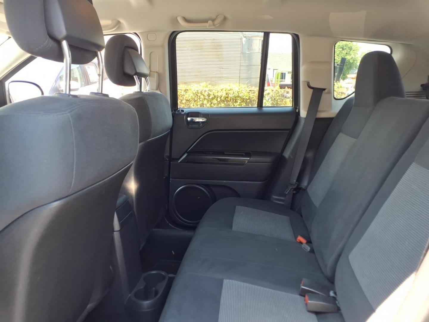 2012 Gray Jeep Compass Latitude (1C4NJDEB8CD) with an 2.4L 4 Cylinder Sequential-Port F.I. engine, Automatic transmission, located at 50 Eastern Blvd., Essex, MD, 21221, (410) 686-3444, 39.304367, -76.484947- Photo#10