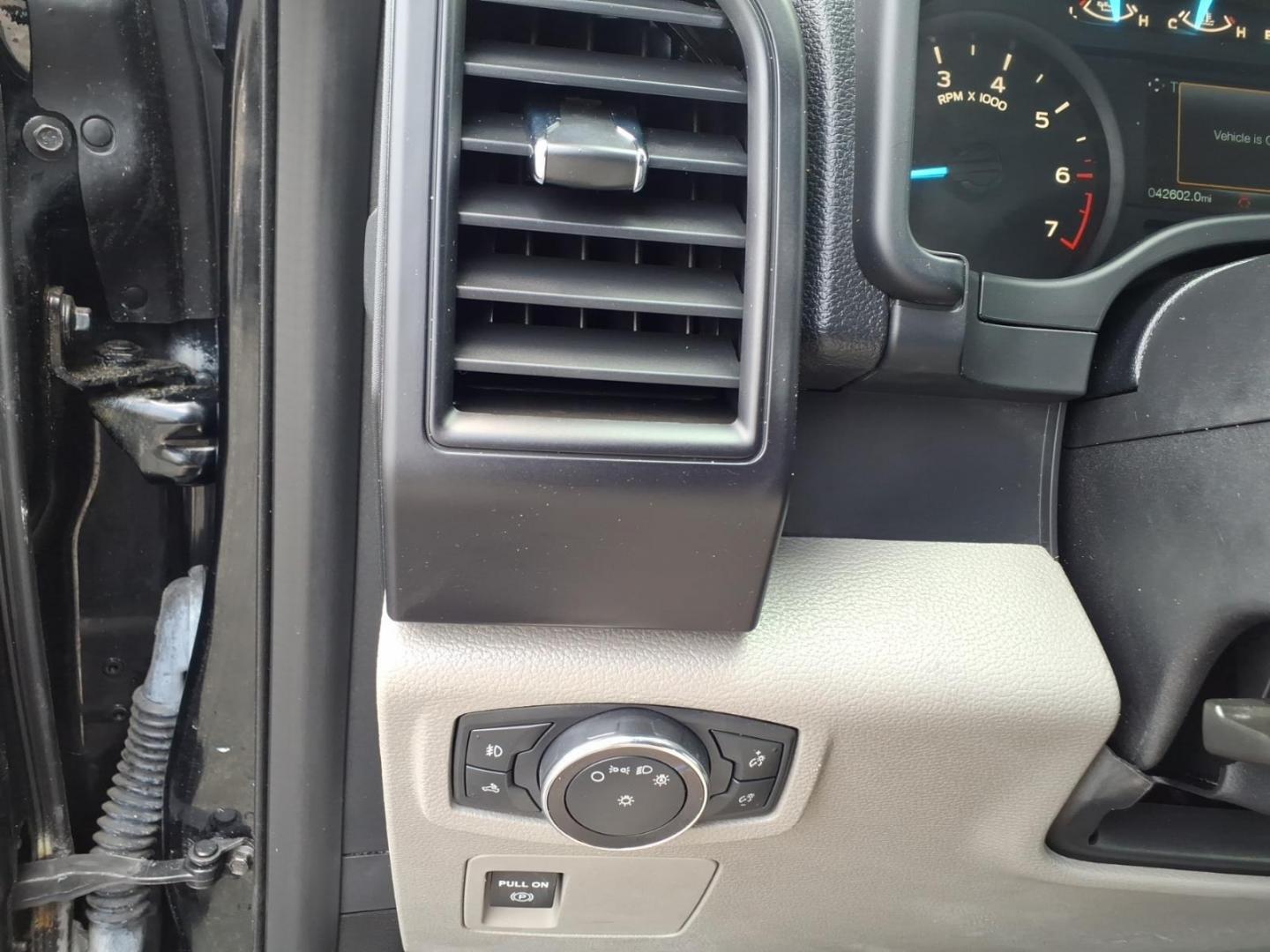 2018 Black Ford F-150 (1FTMF1E59JF) with an 5.0L 8 Cylinder Fuel Injected engine, AT4WD transmission, located at 50 Eastern Blvd., Essex, MD, 21221, (410) 686-3444, 39.304367, -76.484947- Photo#14