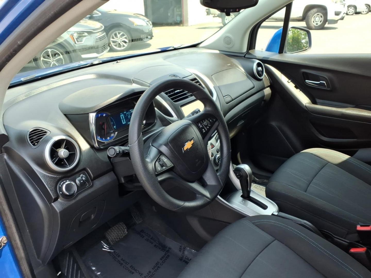 2015 Blue Chevrolet Trax LT (KL7CJLSB1FB) with an 1.4L 4 Cylinder Sequential-Port F.I. engine, Automatic transmission, located at 50 Eastern Blvd., Essex, MD, 21221, (410) 686-3444, 39.304367, -76.484947- Photo#8