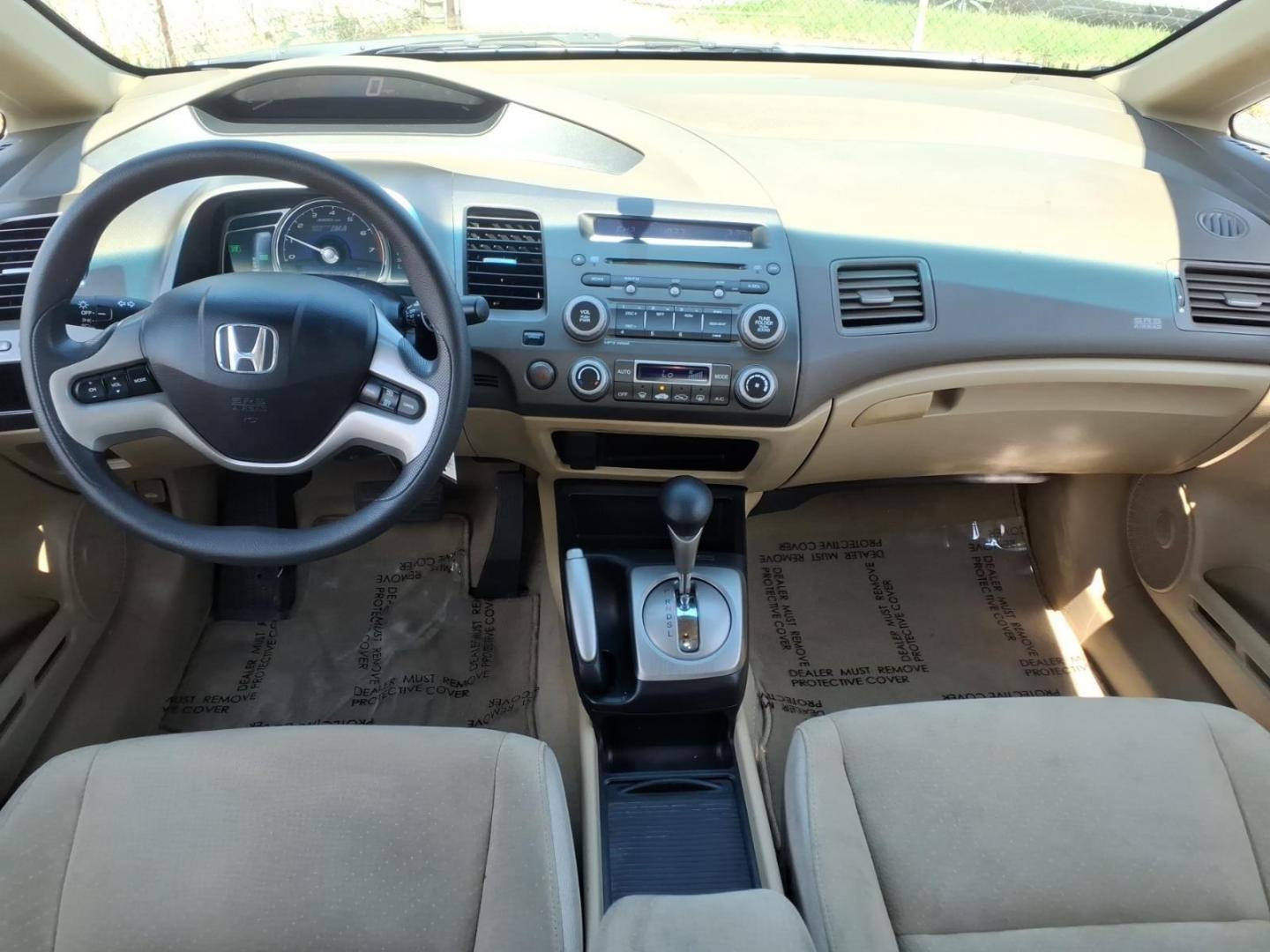 2008 Taffeta White Honda Civic Hybrid (JHMFA36218S) with an 1.3L 1.3L Hybrid I4 110hp 123ft. lbs. Fuel Injected engine, CVT transmission, located at 50 Eastern Blvd., Essex, MD, 21221, (410) 686-3444, 39.304367, -76.484947- Photo#15