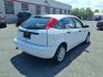 2007 Cloud 9 White Clearcoat Yz Ford Focus ZX5 SE (1FAHP37N27W) with an 2.0L 2.0L inline 4 double overhead camshaft 16V Fuel Injected engine, Automatic transmission, located at 50 Eastern Blvd., Essex, MD, 21221, (410) 686-3444, 39.304367, -76.484947- Photo#2