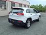 2015 White Jeep Cherokee Sport (1C4PJMAB6FW) with an 2.4L 4 Cylinder Sequential-Port F.I. engine, AT4X4 transmission, located at 50 Eastern Blvd., Essex, MD, 21221, (410) 686-3444, 39.304367, -76.484947- Photo#4