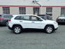2015 White Jeep Cherokee Sport (1C4PJMAB6FW) with an 2.4L 4 Cylinder Sequential-Port F.I. engine, AT4X4 transmission, located at 50 Eastern Blvd., Essex, MD, 21221, (410) 686-3444, 39.304367, -76.484947- Photo#5
