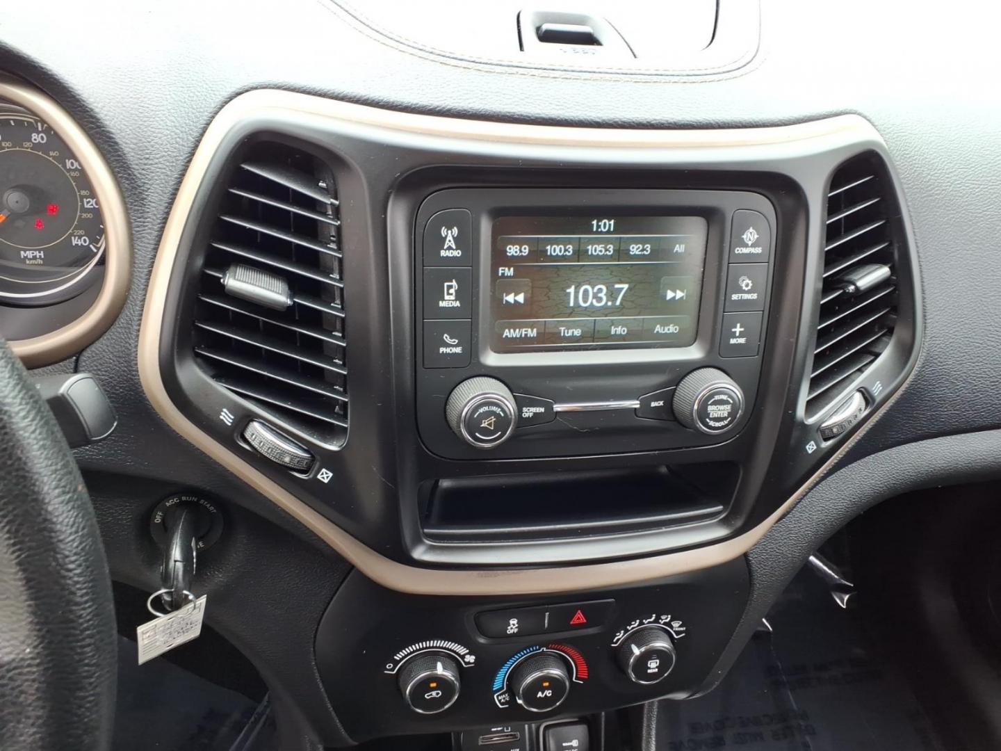 2015 White Jeep Cherokee Sport (1C4PJMAB6FW) with an 2.4L 4 Cylinder Sequential-Port F.I. engine, AT4X4 transmission, located at 50 Eastern Blvd., Essex, MD, 21221, (410) 686-3444, 39.304367, -76.484947- Photo#16