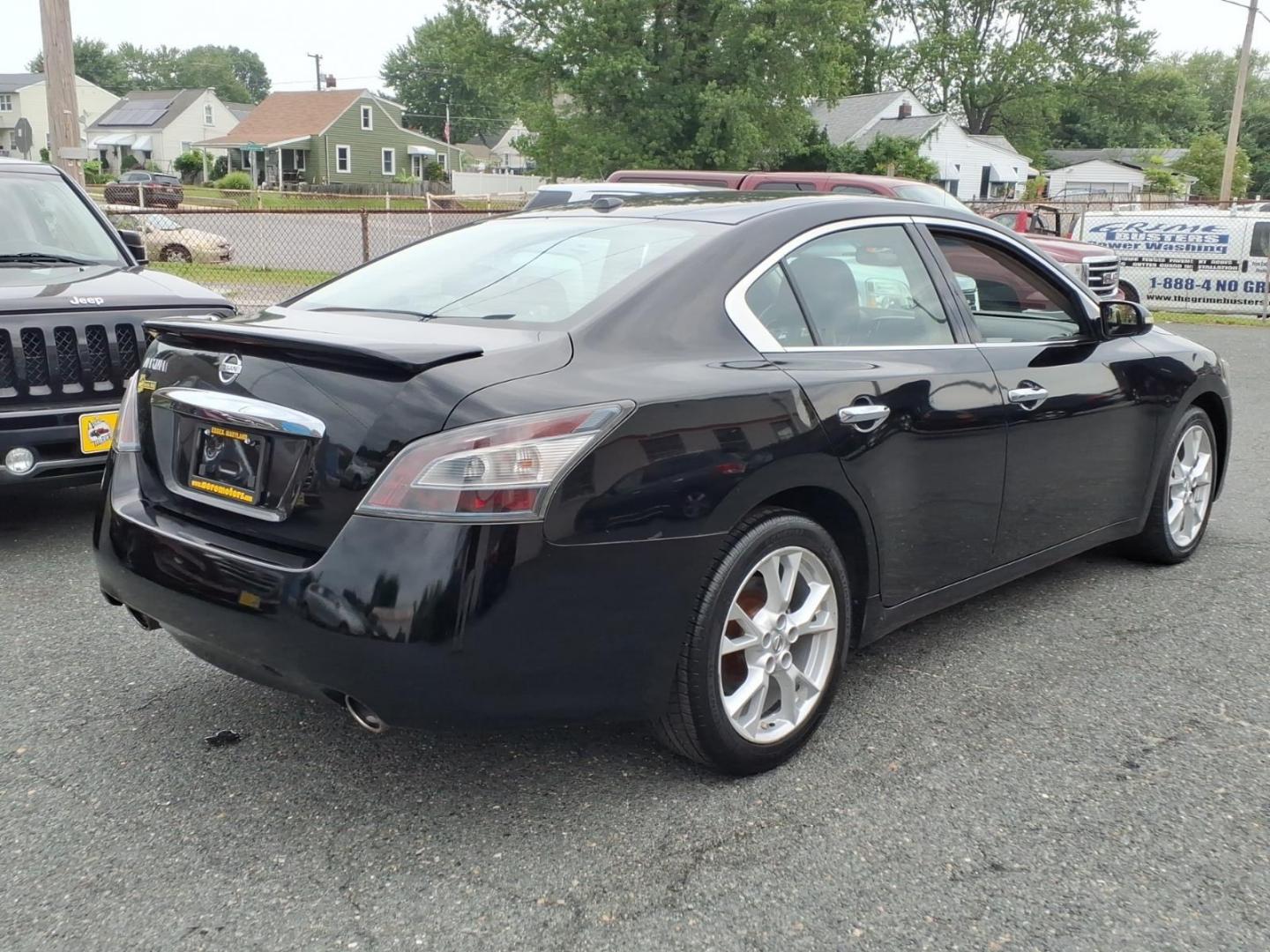 2014 Super Black Kh3 Nissan Maxima 3.5 SV (1N4AA5APXEC) with an 3.5L 3.5L V6 290hp 261ft. lbs. Sequential-Port F.I. engine, CVT transmission, located at 50 Eastern Blvd., Essex, MD, 21221, (410) 686-3444, 39.304367, -76.484947- Photo#4