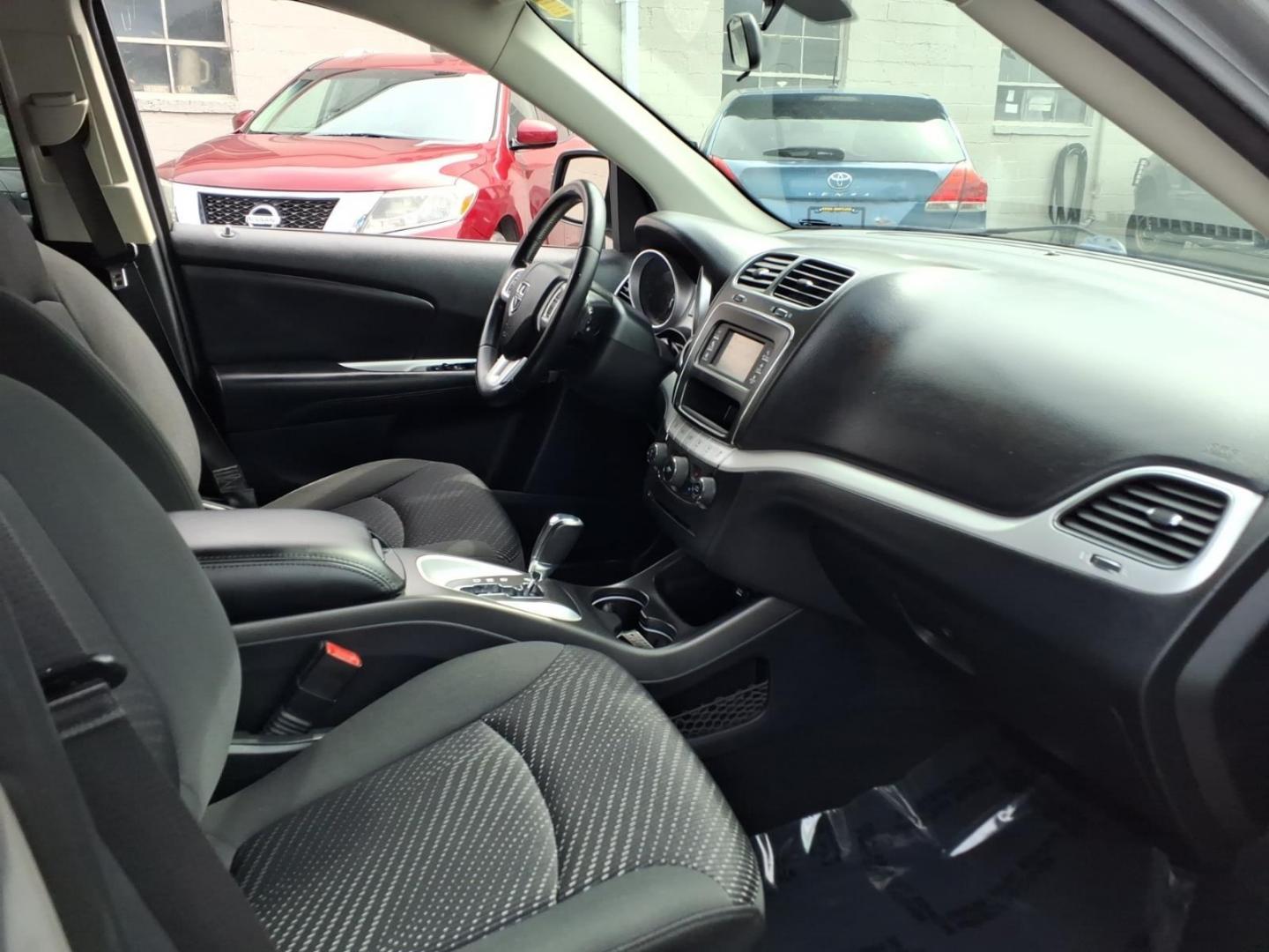 2018 Silver Dodge Journey SE (3C4PDCAB9JT) with an 2.4L 4 Cylinder Sequential-Port F.I. engine, Automatic transmission, located at 50 Eastern Blvd., Essex, MD, 21221, (410) 686-3444, 39.304367, -76.484947- Photo#13