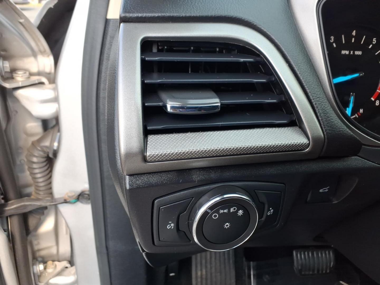 2017 Ingot Silver Ford Fusion SE (3FA6P0H72HR) with an 2.5L 4 Cylinder Sequential-Port F.I. engine, Automatic transmission, located at 50 Eastern Blvd., Essex, MD, 21221, (410) 686-3444, 39.304367, -76.484947- Photo#20