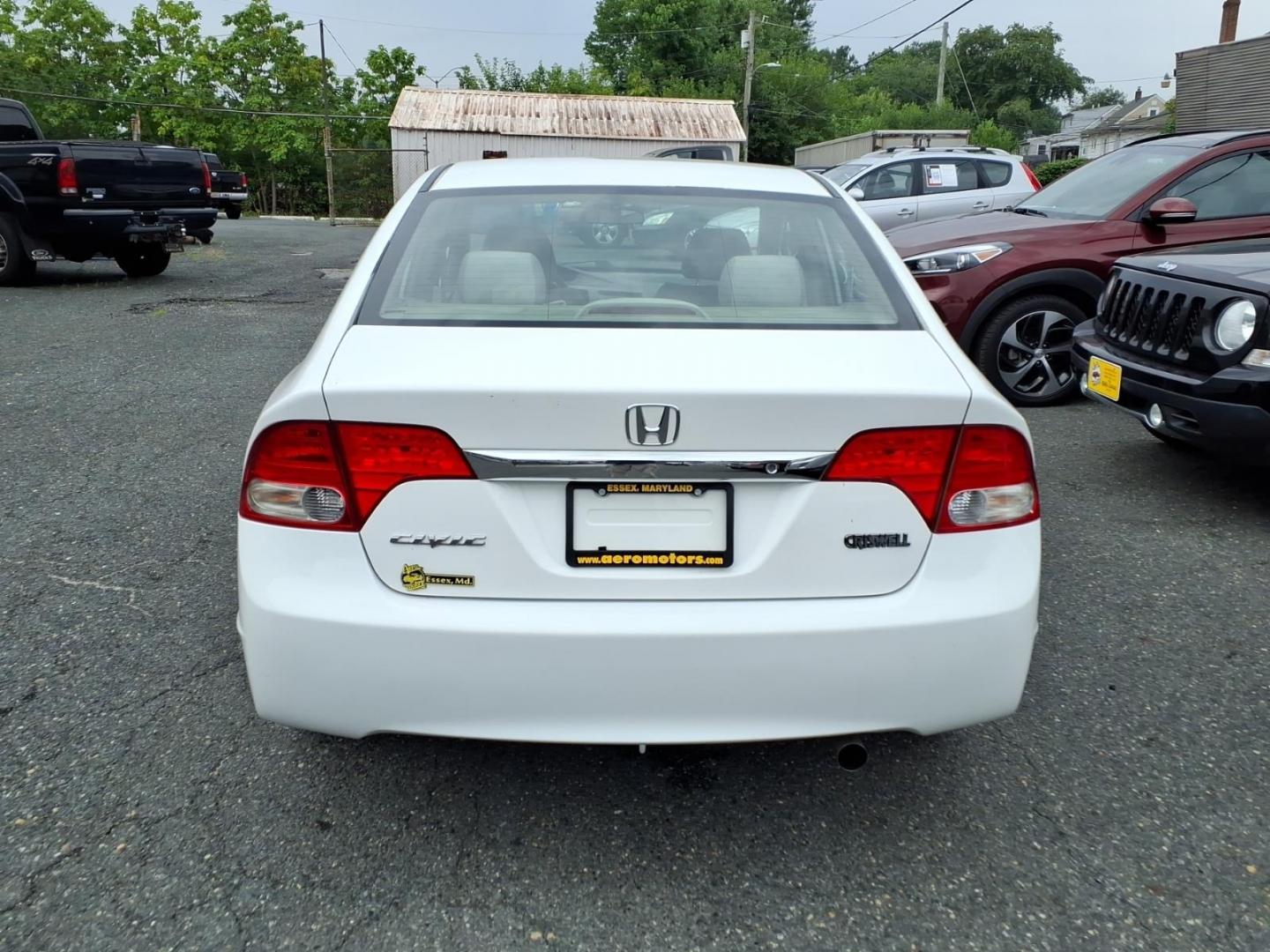 2010 White Honda Civic LX (2HGFA1F50AH) with an 1.8L 4 Cylinder Fuel Injected engine, Automatic transmission, located at 50 Eastern Blvd., Essex, MD, 21221, (410) 686-3444, 39.304367, -76.484947- Photo#3