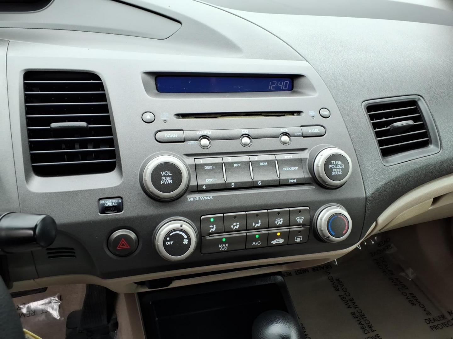 2010 White Honda Civic LX (2HGFA1F50AH) with an 1.8L 4 Cylinder Fuel Injected engine, Automatic transmission, located at 50 Eastern Blvd., Essex, MD, 21221, (410) 686-3444, 39.304367, -76.484947- Photo#18