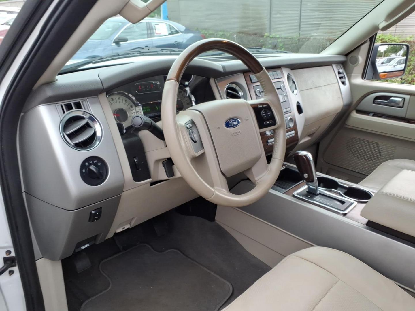 2010 White Ford Expedition Limited (1FMJU1K58AE) with an 5.4L 8 Cylinder Sequential-Port F.I. engine, V8AT transmission, located at 50 Eastern Blvd., Essex, MD, 21221, (410) 686-3444, 39.304367, -76.484947- Photo#7