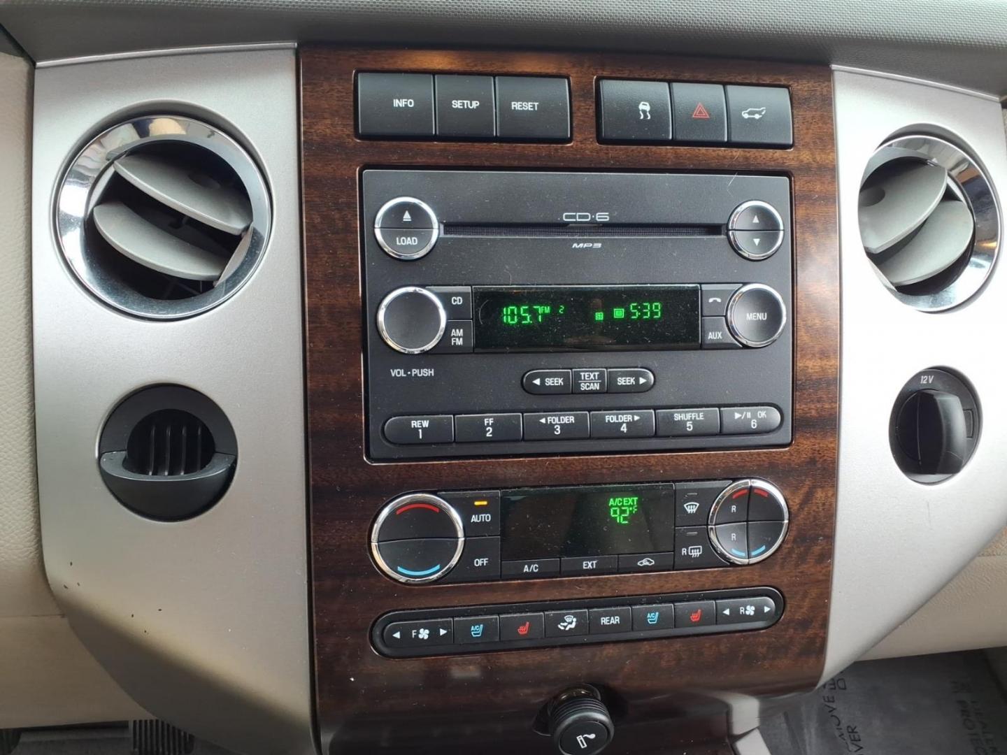 2010 White Ford Expedition Limited (1FMJU1K58AE) with an 5.4L 8 Cylinder Sequential-Port F.I. engine, V8AT transmission, located at 50 Eastern Blvd., Essex, MD, 21221, (410) 686-3444, 39.304367, -76.484947- Photo#14