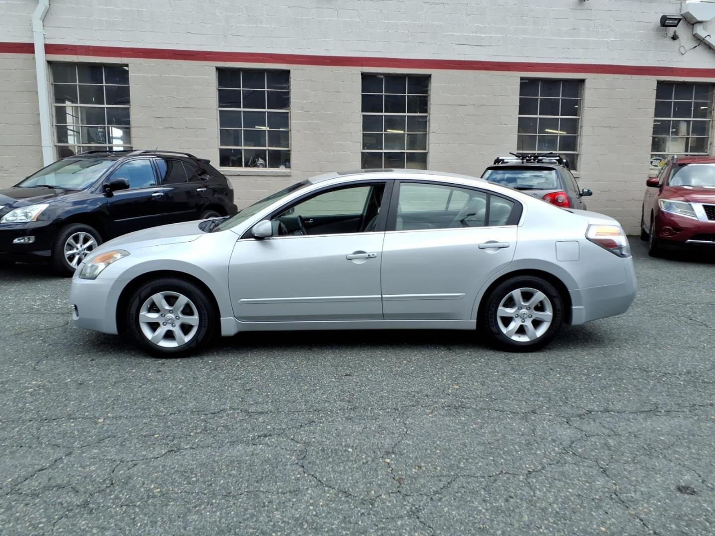 2009 Radiant Silver Nissan Altima 2.5 (1N4AL21E69C) with an 2.5L 2.5L I4 175hp 180ft. lbs. Sequential Fuel Injection engine, CVT transmission, located at 50 Eastern Blvd., Essex, MD, 21221, (410) 686-3444, 39.304367, -76.484947- Photo#1