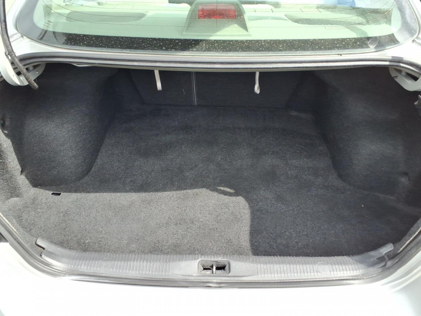 2009 Radiant Silver Nissan Altima 2.5 (1N4AL21E69C) with an 2.5L 2.5L I4 175hp 180ft. lbs. Sequential Fuel Injection engine, CVT transmission, located at 50 Eastern Blvd., Essex, MD, 21221, (410) 686-3444, 39.304367, -76.484947- Photo#12