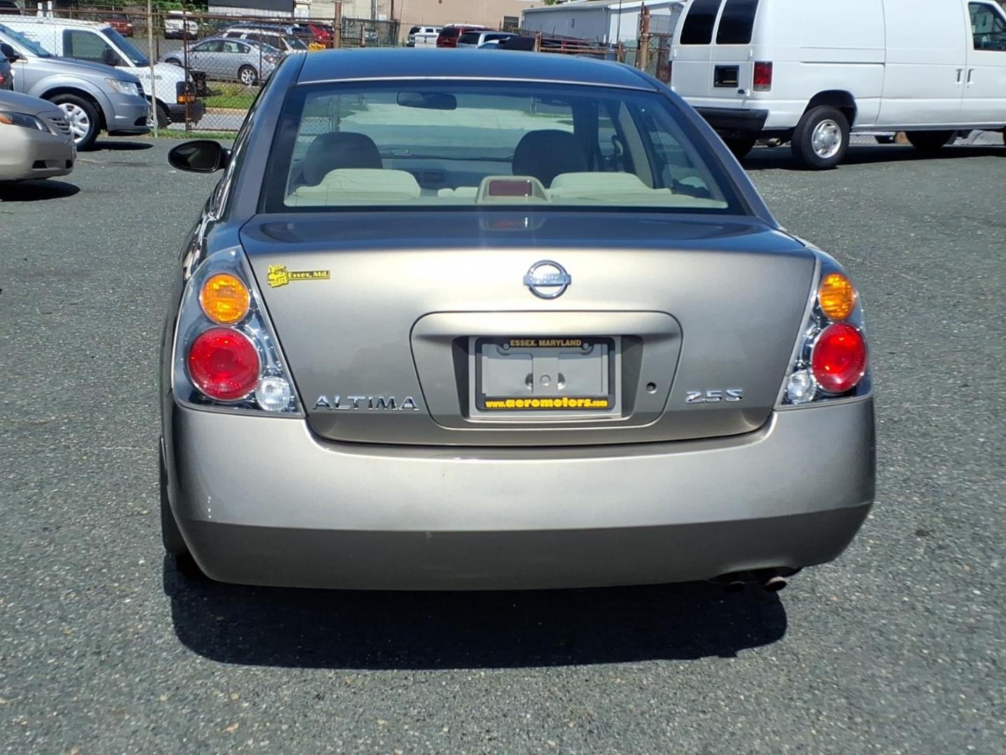 2002 Velvet Beige Nissan Altima 2.5 S (1N4AL11E02C) with an 2.5L 2L NA I4 double overhead cam (DOHC) 16V Fuel Injected engine, Automatic transmission, located at 50 Eastern Blvd., Essex, MD, 21221, (410) 686-3444, 39.304367, -76.484947- Photo#3