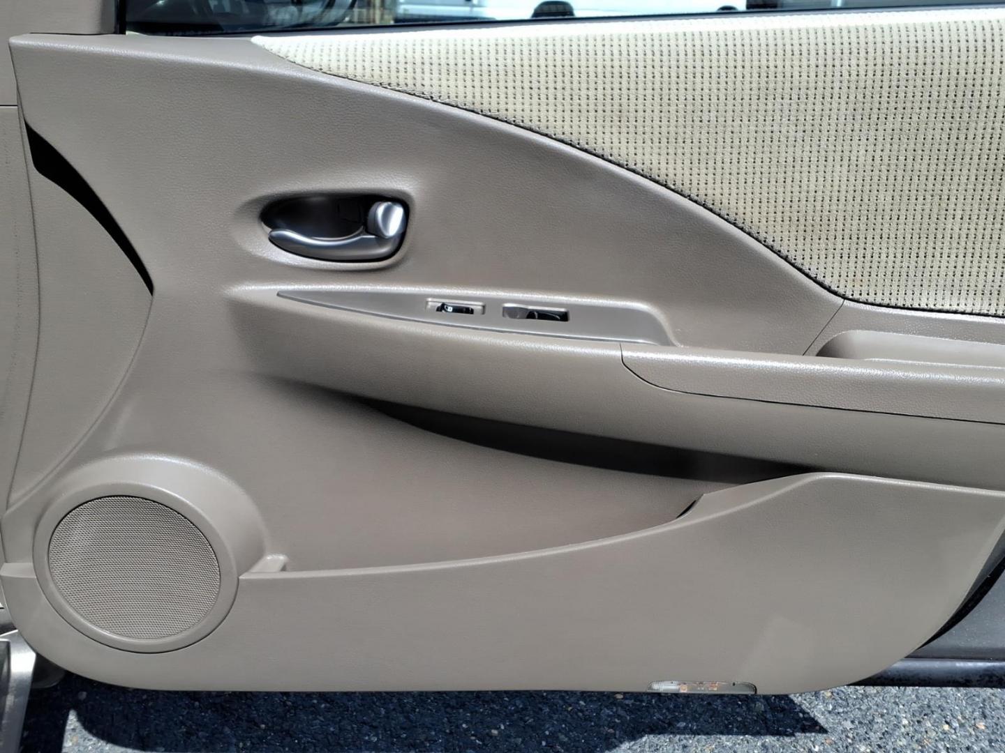 2002 Velvet Beige Nissan Altima 2.5 S (1N4AL11E02C) with an 2.5L 2L NA I4 double overhead cam (DOHC) 16V Fuel Injected engine, Automatic transmission, located at 50 Eastern Blvd., Essex, MD, 21221, (410) 686-3444, 39.304367, -76.484947- Photo#17